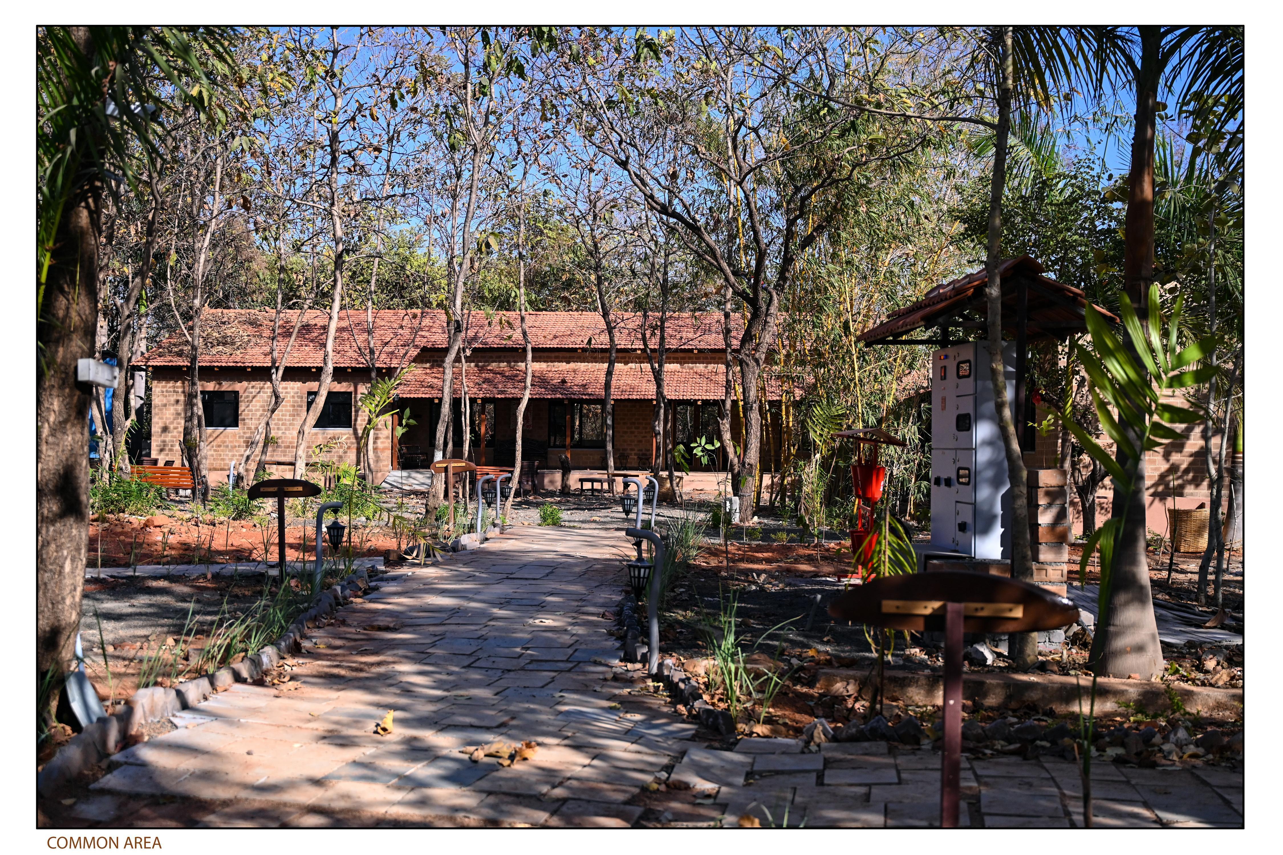 Vrruksh Eco-Stay - Tap to explore photos