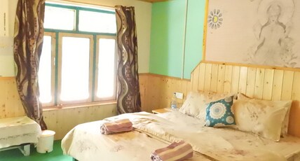 Cafe babushka Room Type - Green room