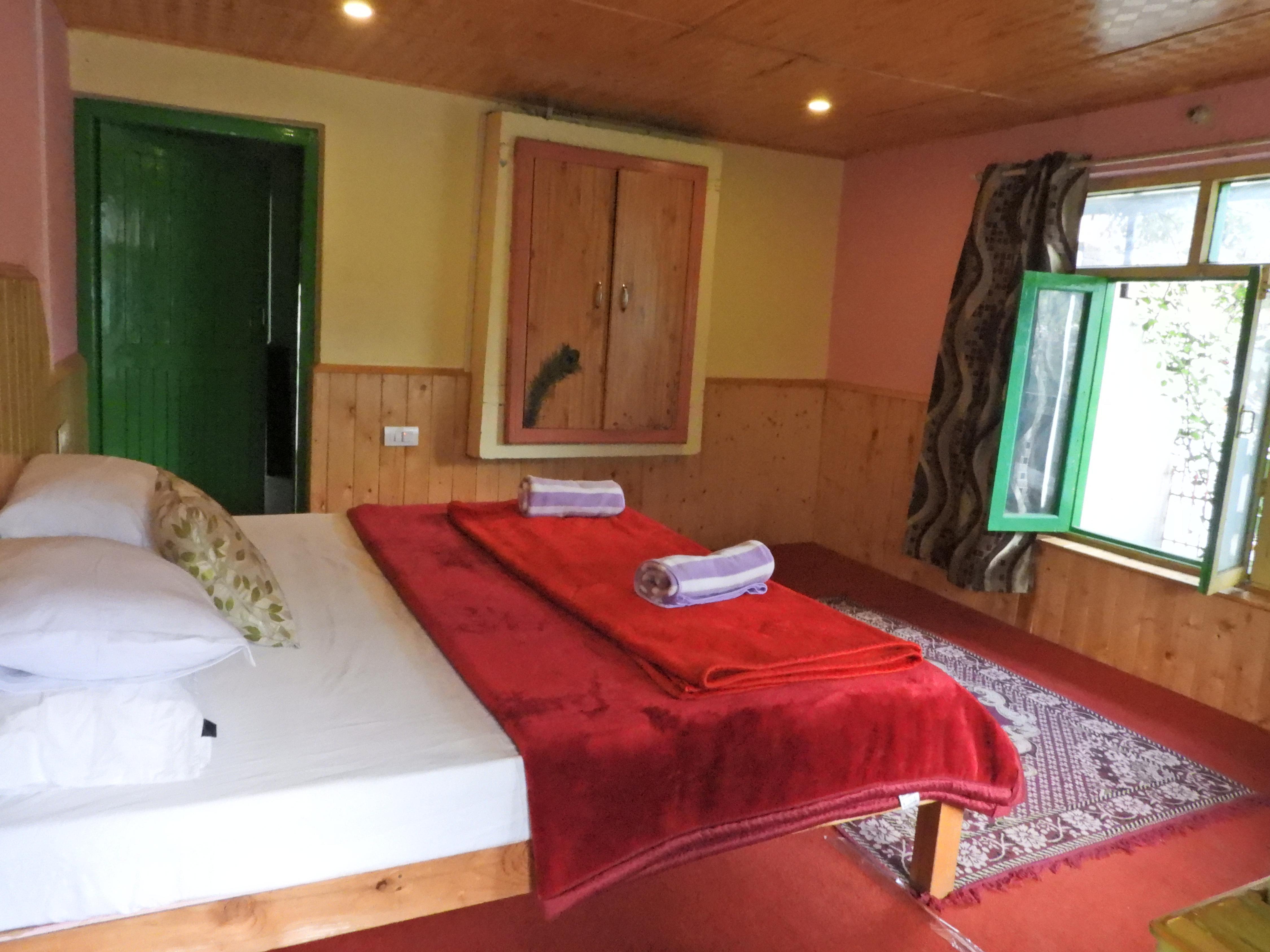 Cafe babushka Room Type - Red Room