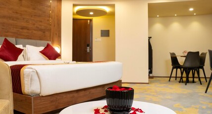 Ascot Hotel Calicut Room Type - Suite Room with City View