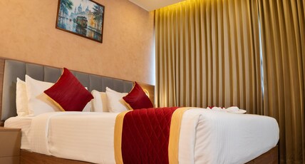Ascot Hotel Calicut Room Type - Deluxe room with city view