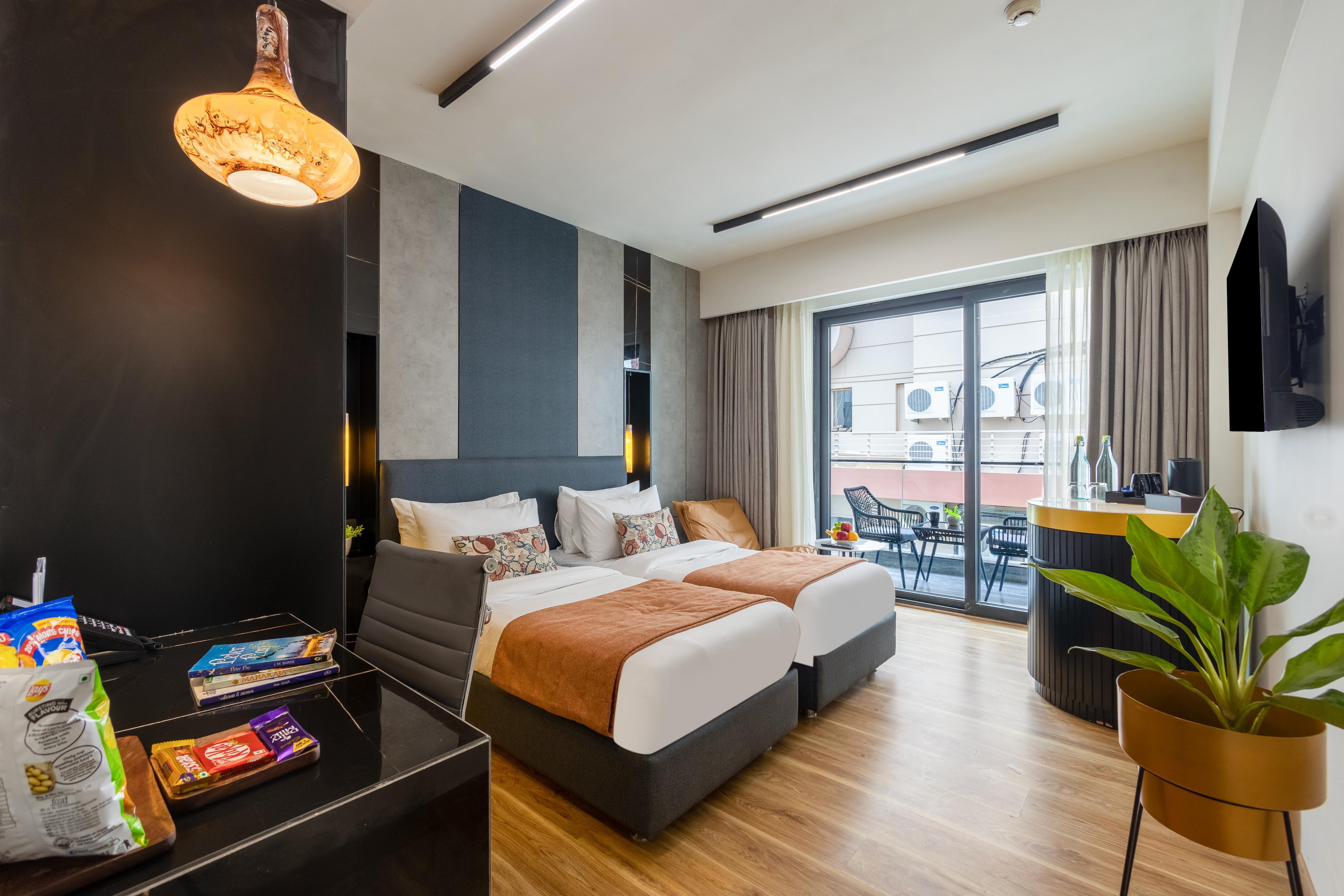 Hotel Limon Millennium City Centre Sector 45 Room Type - Executive Twin Room with Balcony