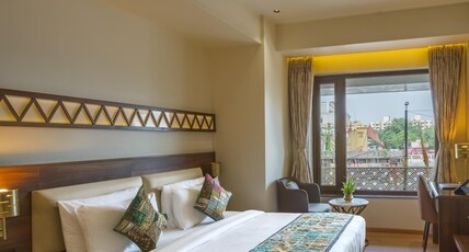 Tripli Regalia Dayal Tower Room Type - Superior Double Room