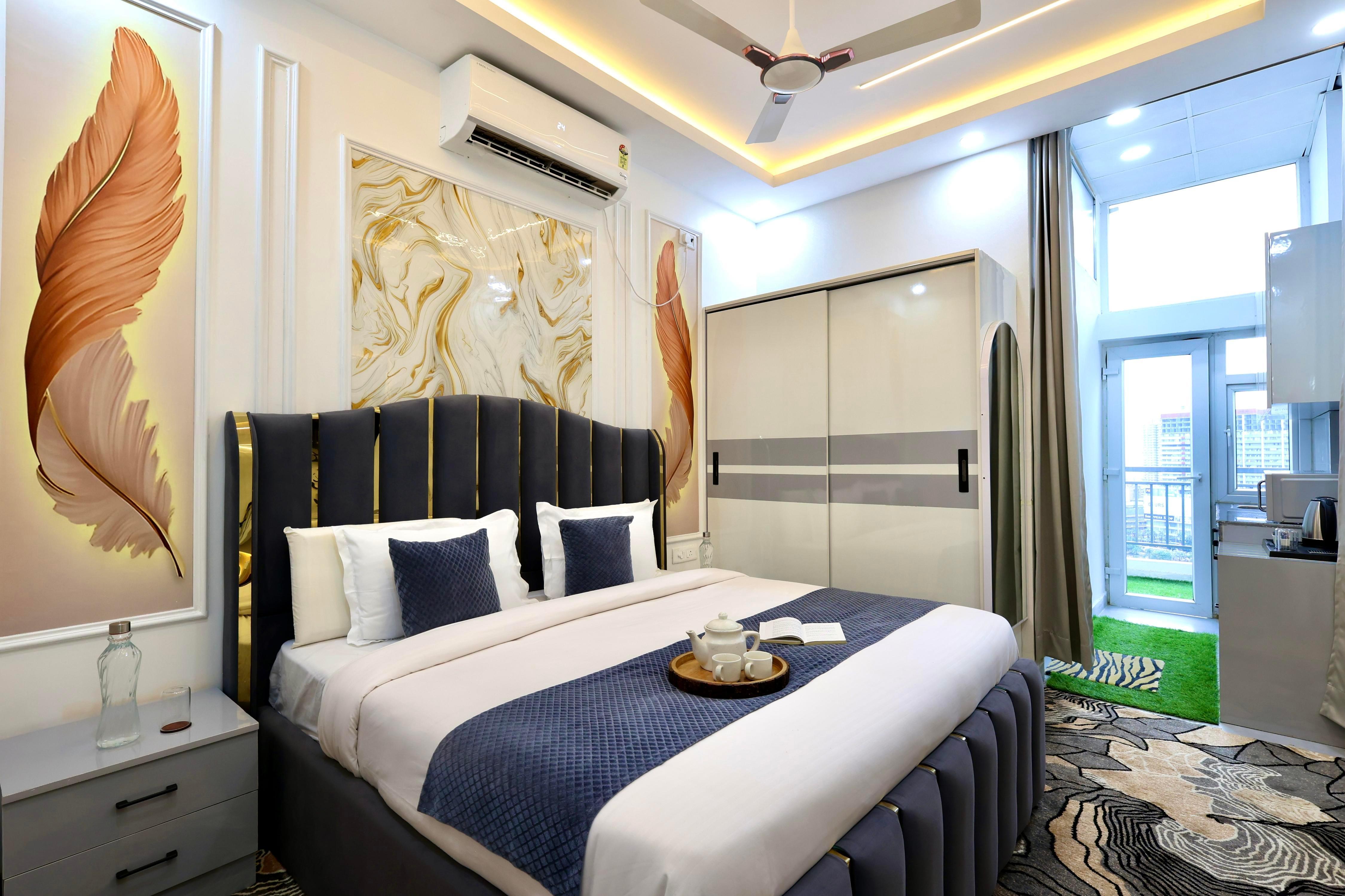 Exotic Manor