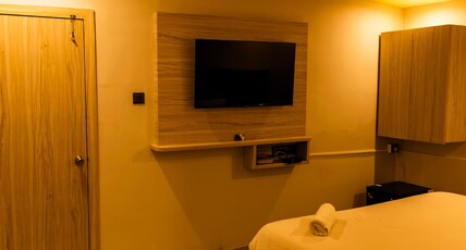 MJ Hotel Stay Inn Room Type - Premium Room - King Bed MJ Hotel Stay Inn Room Type - Premium Room - King Bed