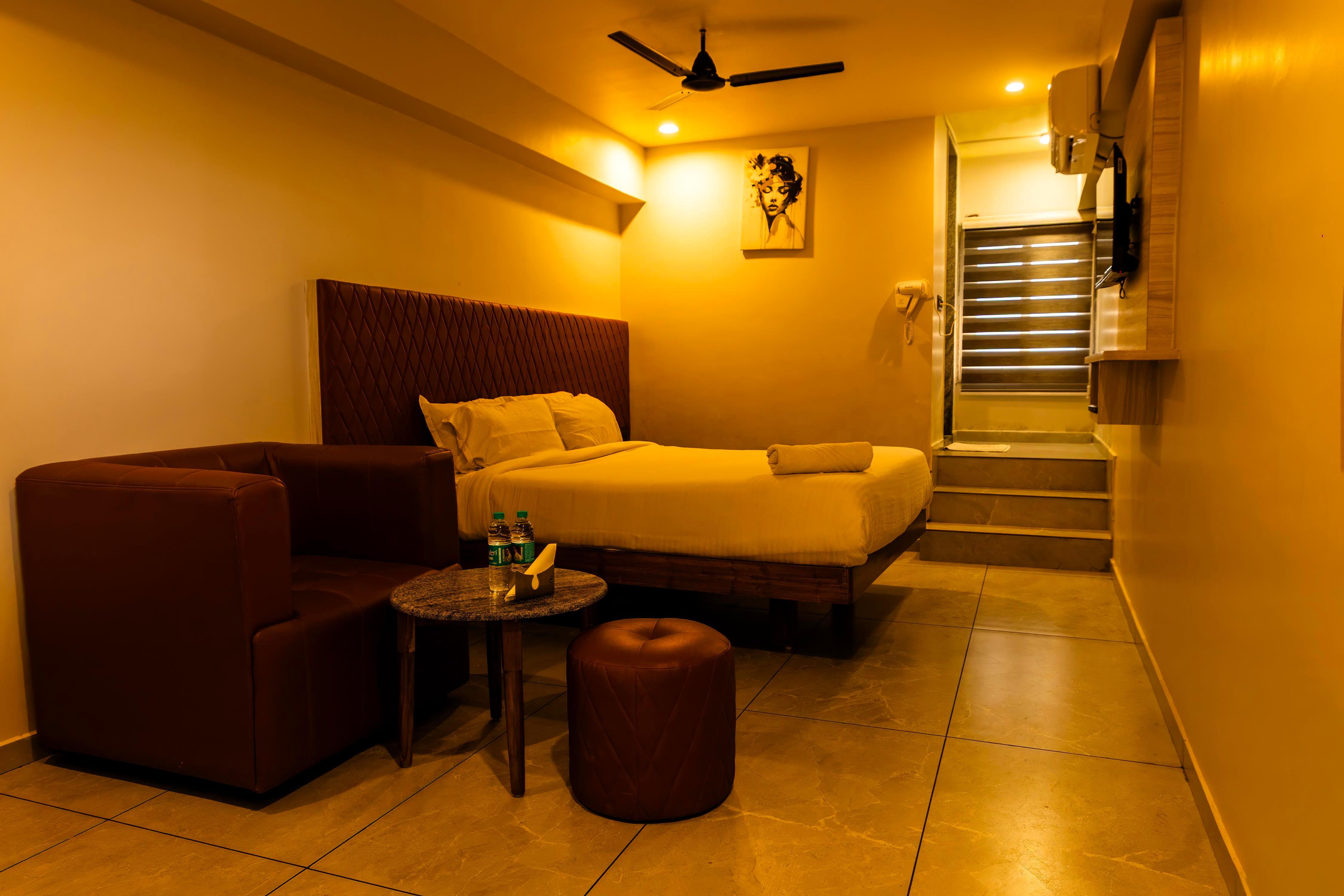 MJ Hotel Stay Inn Room Type - Deluxe Room with Balcony MJ Hotel Stay Inn Room Type - Deluxe Room with Balcony