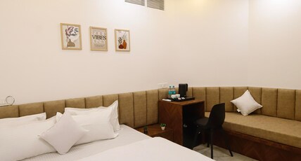 Hotel Superstay Room Type - Standard Room with Air Conditioning