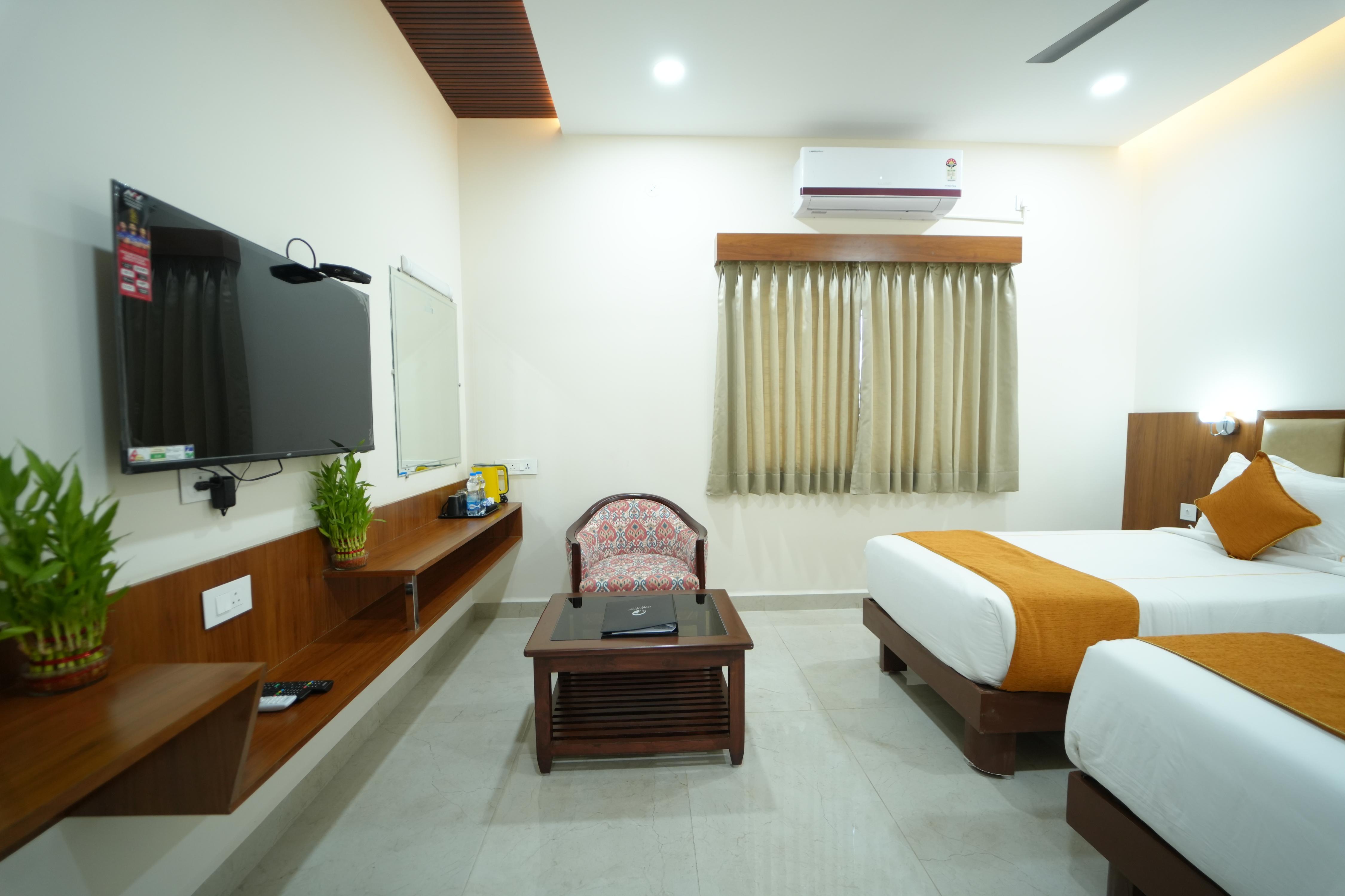 Hotel Nanda Mohan Residency - MSR Manssion inn - Tap to explore photos