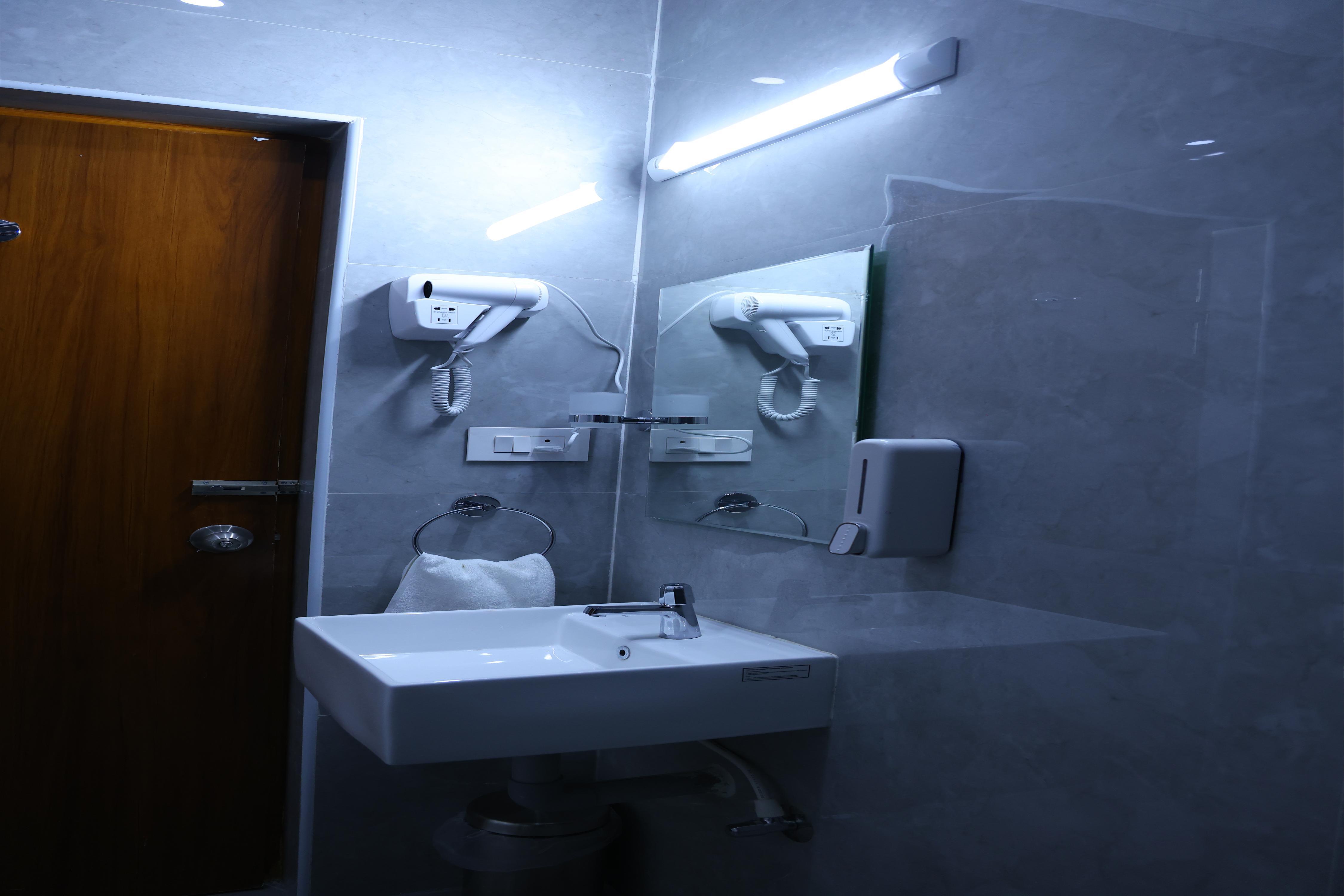 Hotel Nanda Mohan Residency - MSR Manssion inn Room Type - Luxury Suite