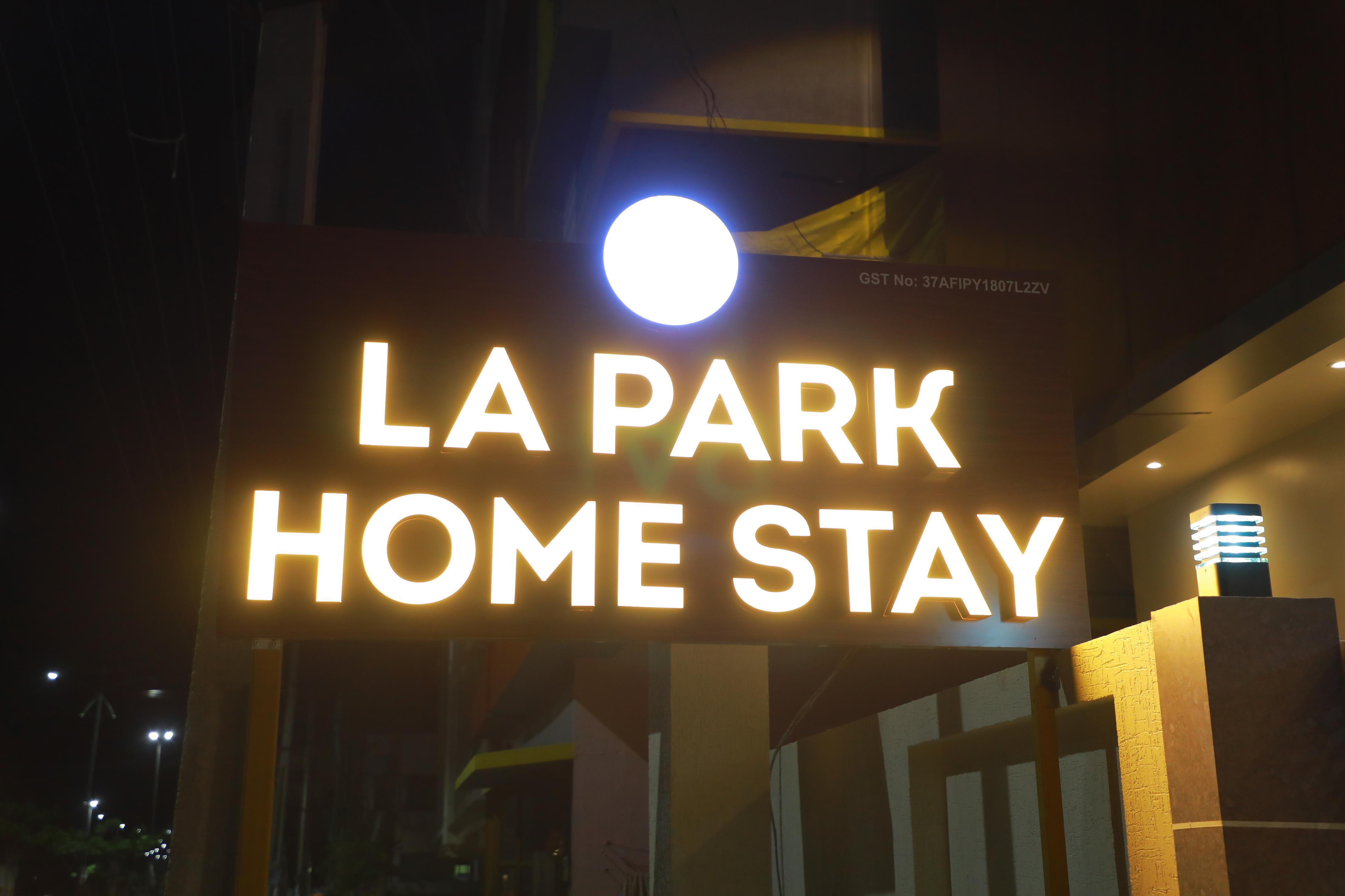LA PARK RESIDENCY - Tap to explore photos