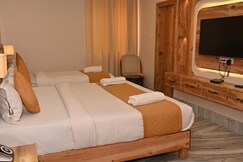 Rooms of Hotel Kashi Crown