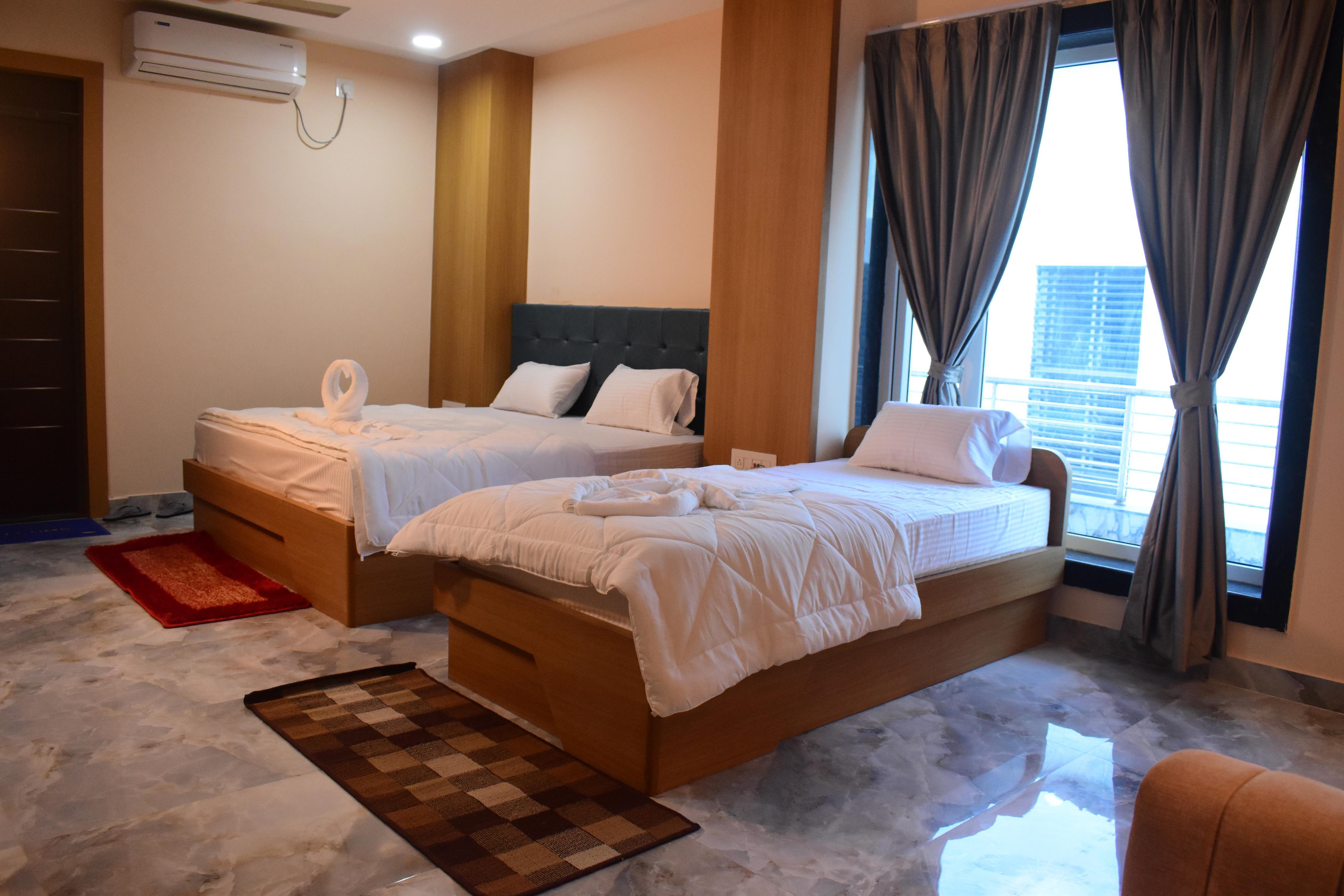 Hotel Padman Plaza Room Type - Suite