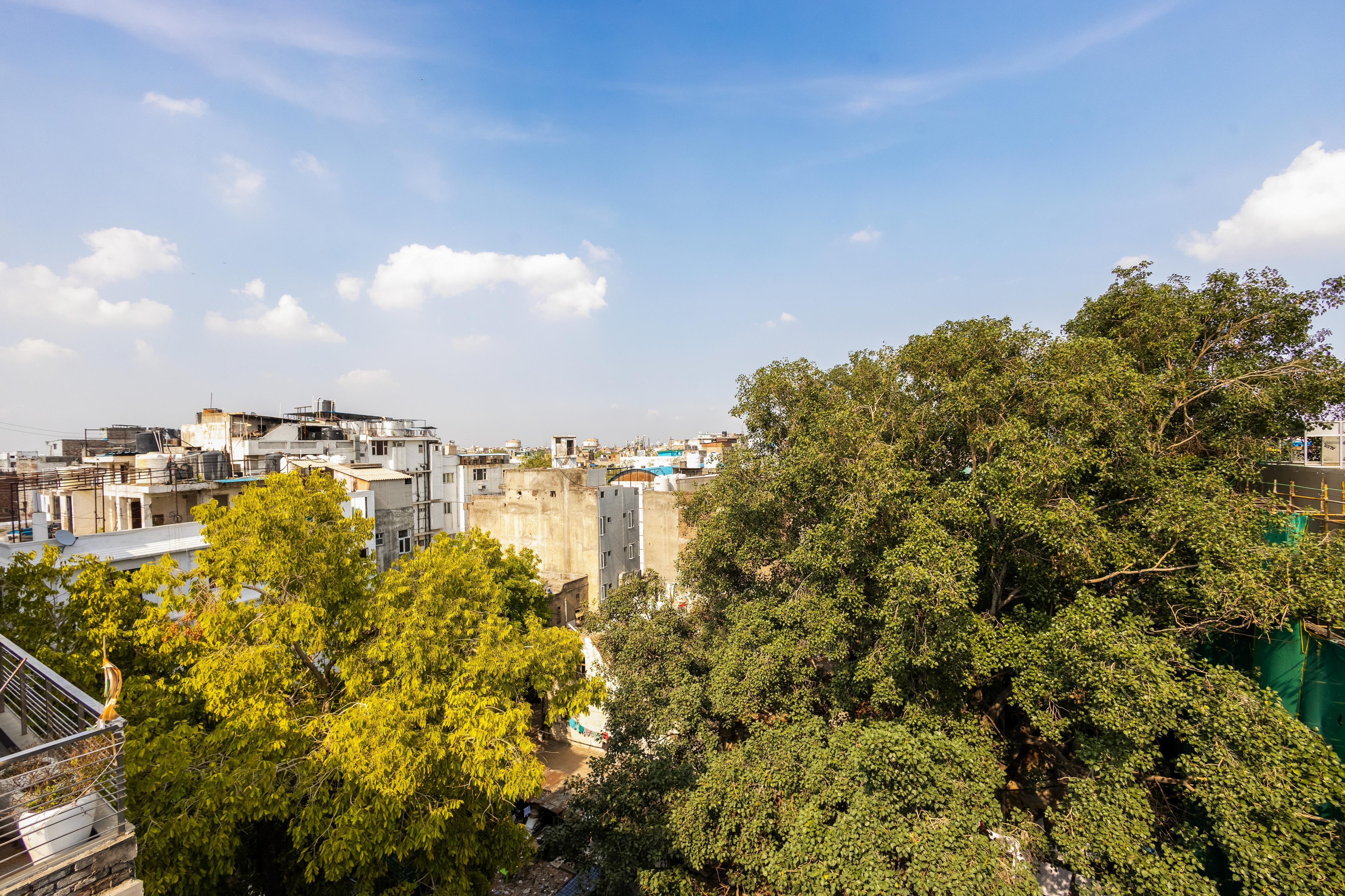 The Bella Express - Tap to explore photos