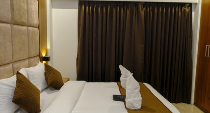 Hotel Sterling Executive Room Type - Executive Room
