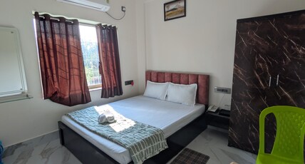 Hotel Delux International Room Type - Semi Deluxe Room