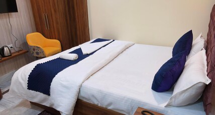 Hotel Radha Krishna and Restaurant Room Type - Deluxe Double Bed Room