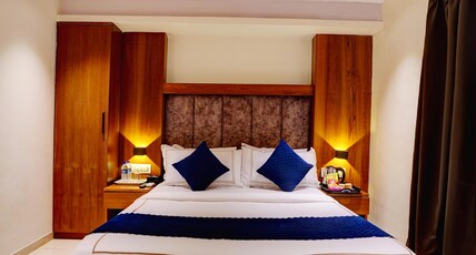 Hotel ISRA Comfort Inn Room Type - Deluxe Room
