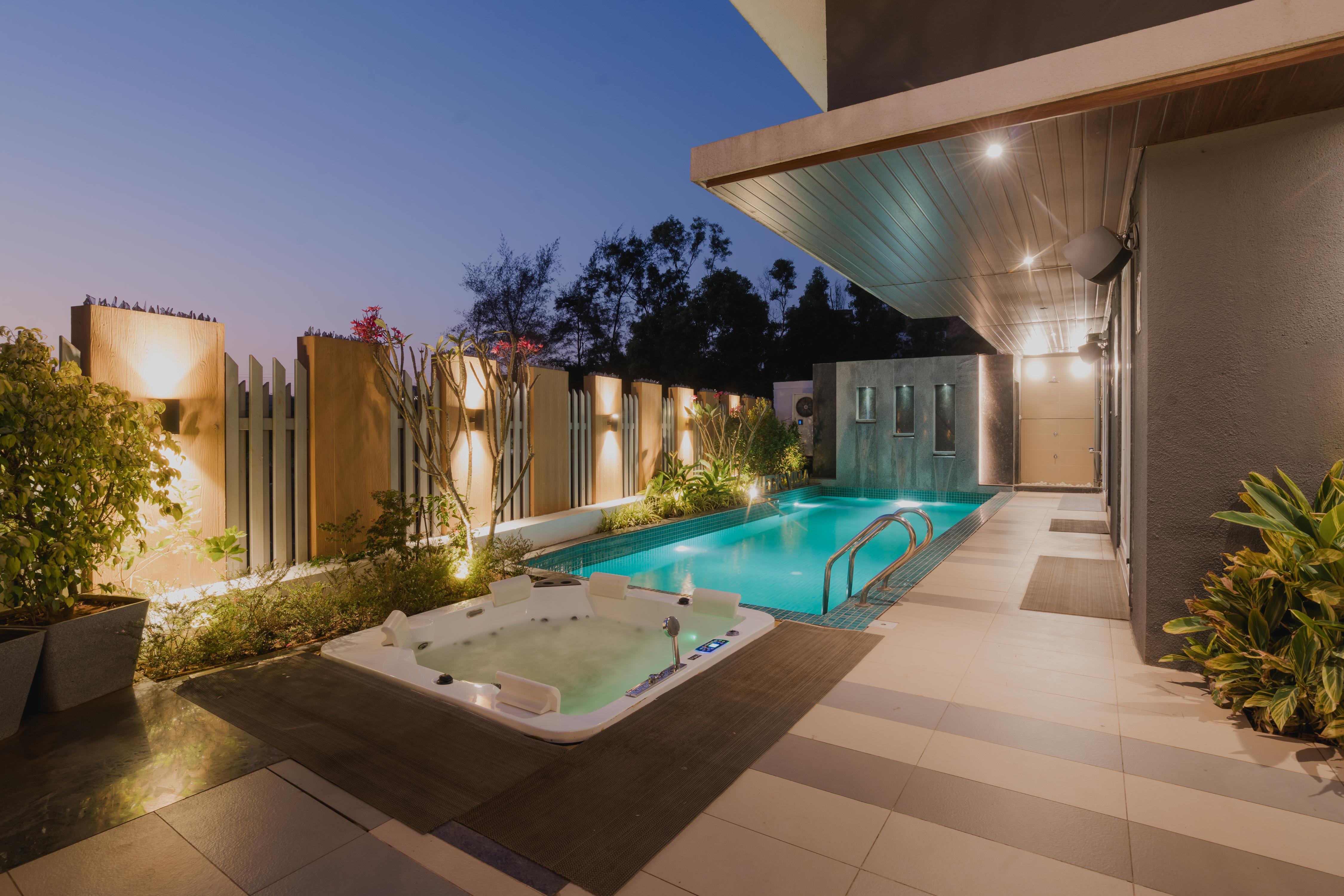 5BR W/Heated Pool /Jacuzzi/Steam By Aaramghar Stays