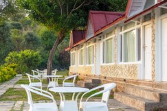 House of Hive | Himalayas View | 5BR by Homeyhuts