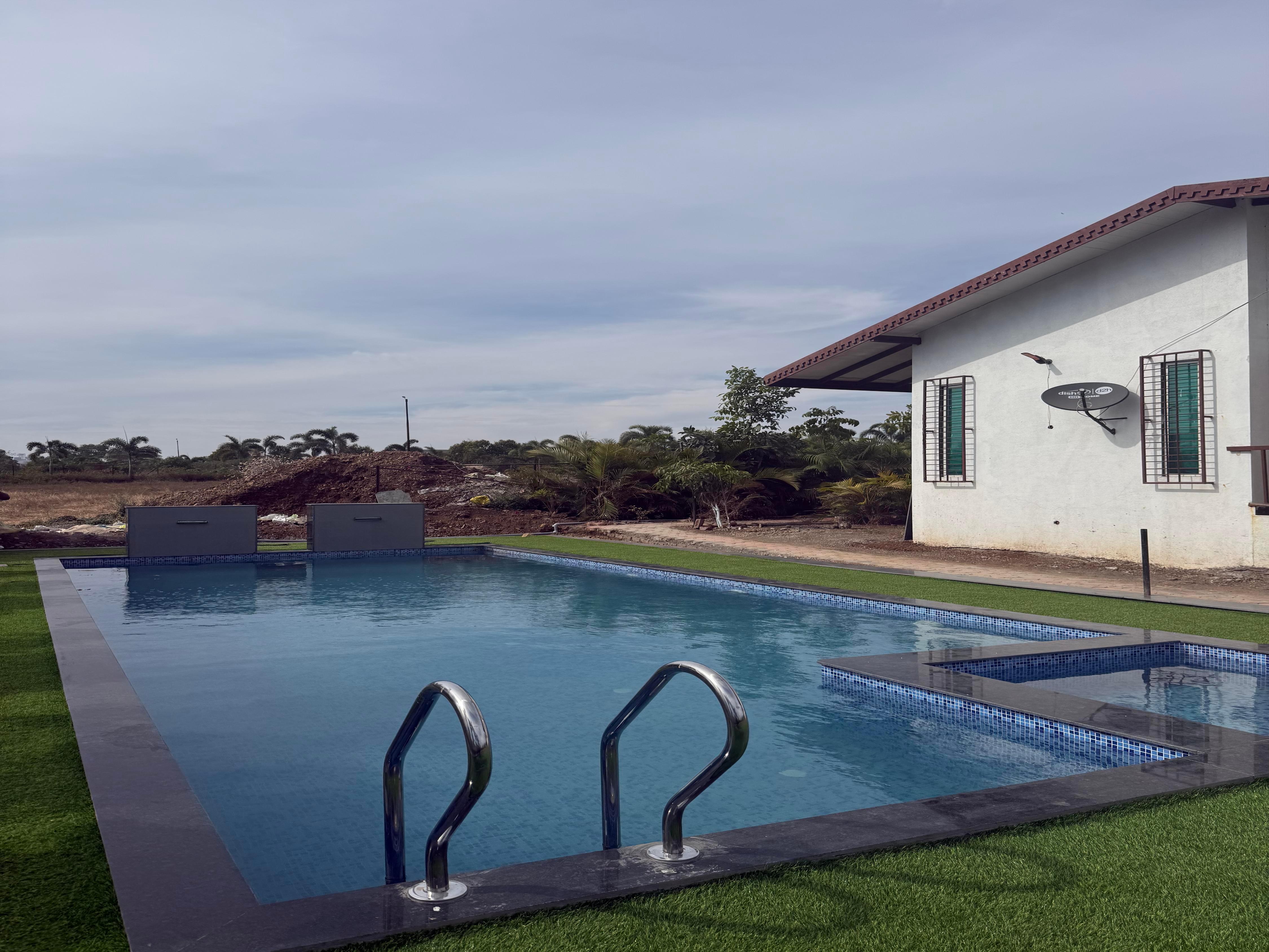 Evara Luex Stays - 3BR Countryside Veranda w/ Pool - Tap to explore photos