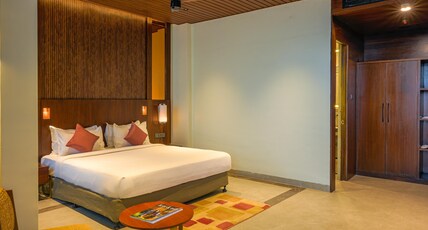 Ananta Express Jaunpur Room Type - Deluxe Room King Bed Ananta Express Jaunpur Room Type - Deluxe Room King Bed