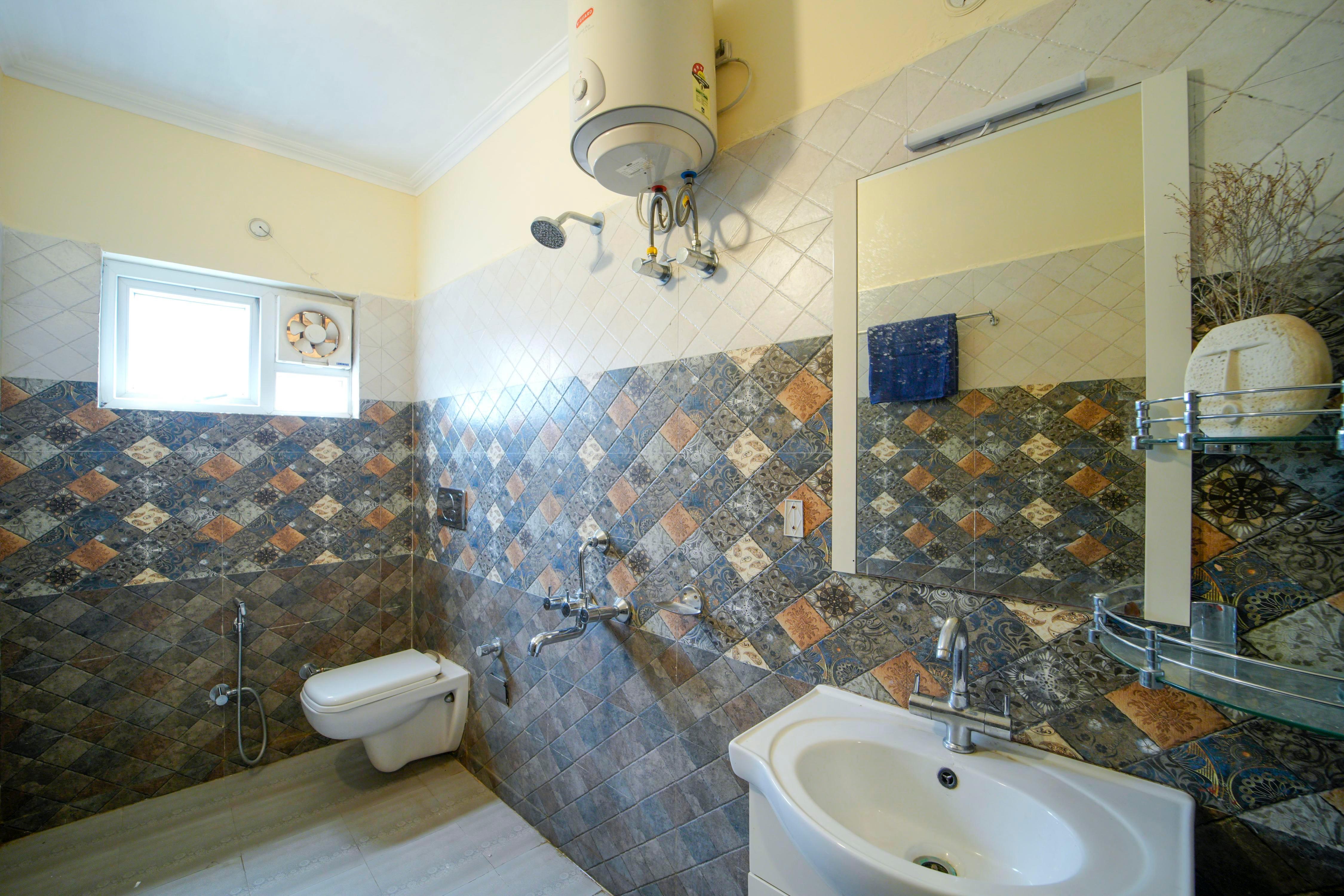 Ruby 3BHK Villa Near Kainchi Dham - Tap to explore photos