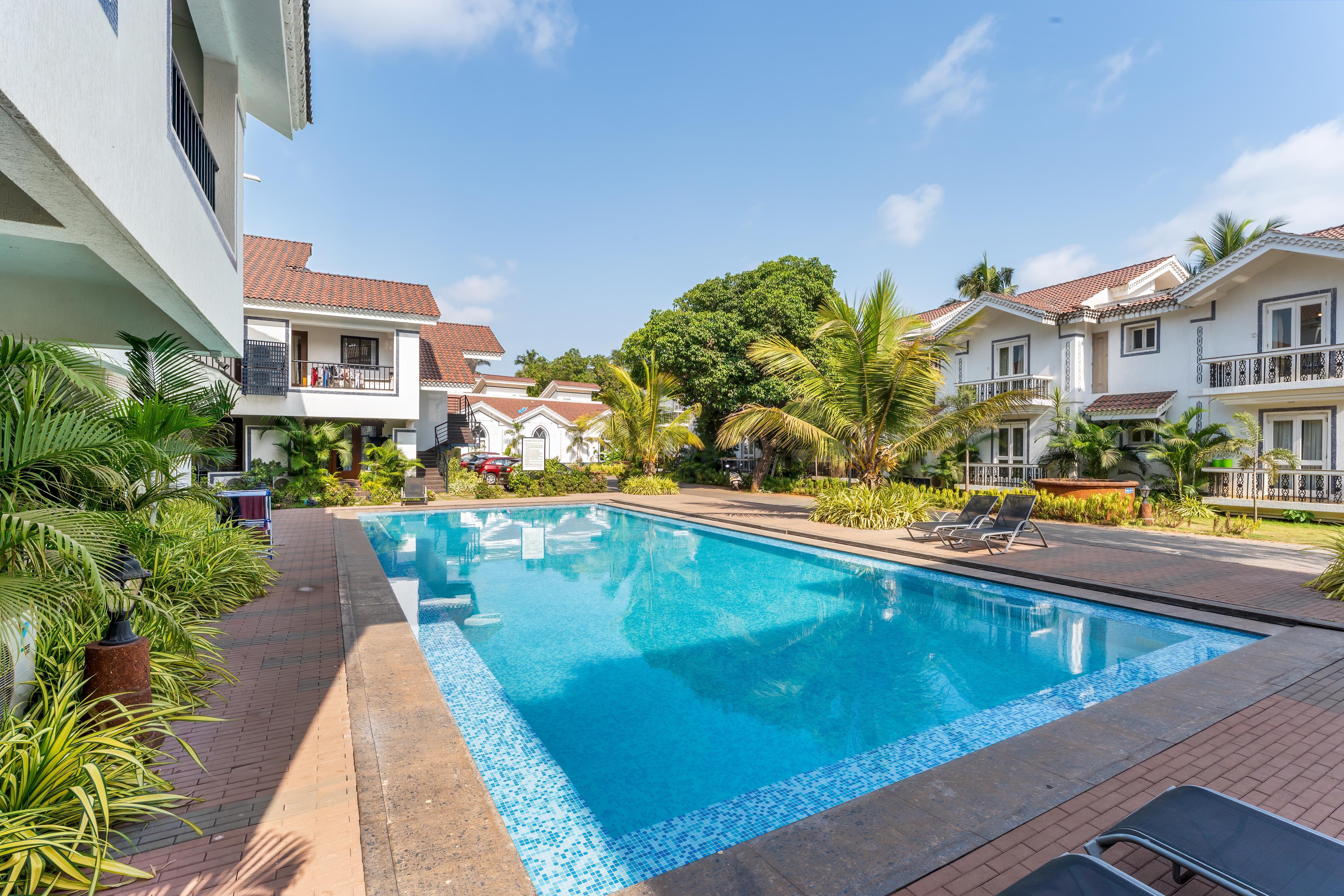 Sereno Palms - enchanting 1bhk w/ game loft Siolim - Tap to explore photos
