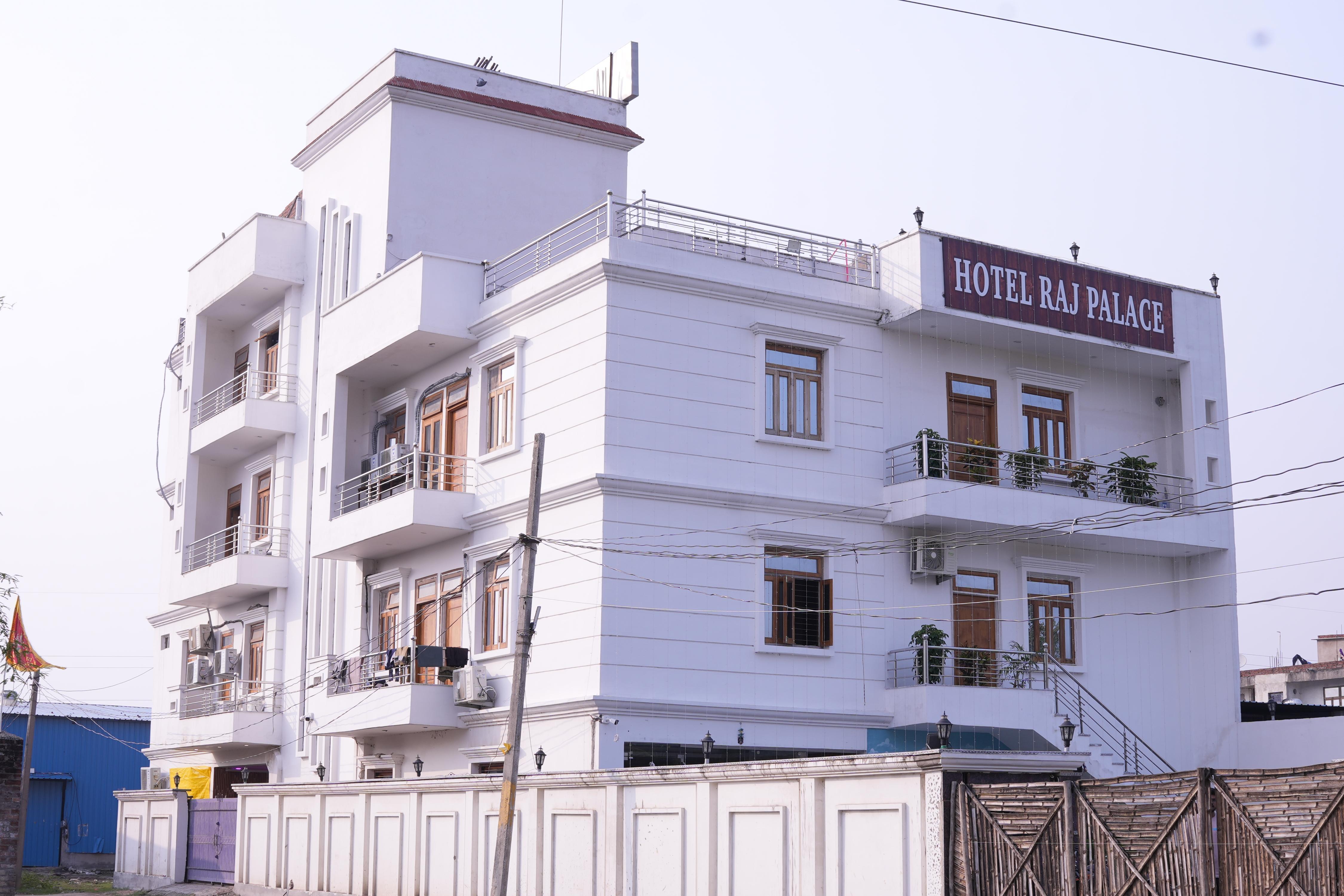 Hotel Raj Palace Varanasi - Tap to explore photos
