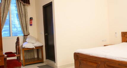 saba executive rooms and apartment Room Type - Deluxe Room saba executive rooms and apartment Room Type - Deluxe Room