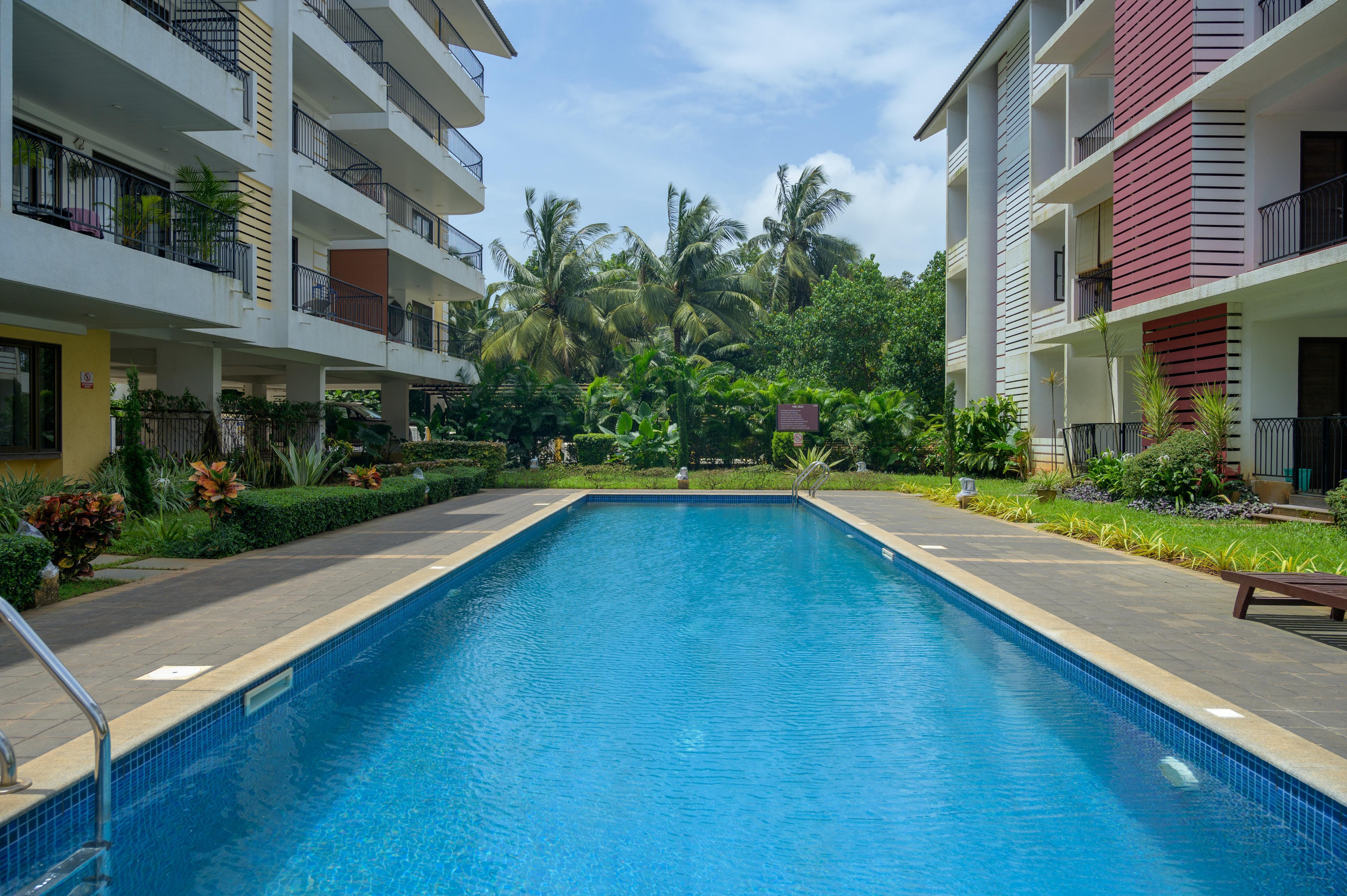 Noir Pop at Baga beach Free wifi, king bed, pool