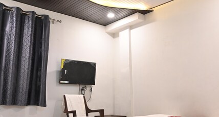 Ganga Heritage I 180 m to Kashi Vishwanath Room Type - Deluxe AC Double Bedroom Ganga Heritage I 180 m to Kashi Vishwanath Room Type - Deluxe AC Double Bedroom