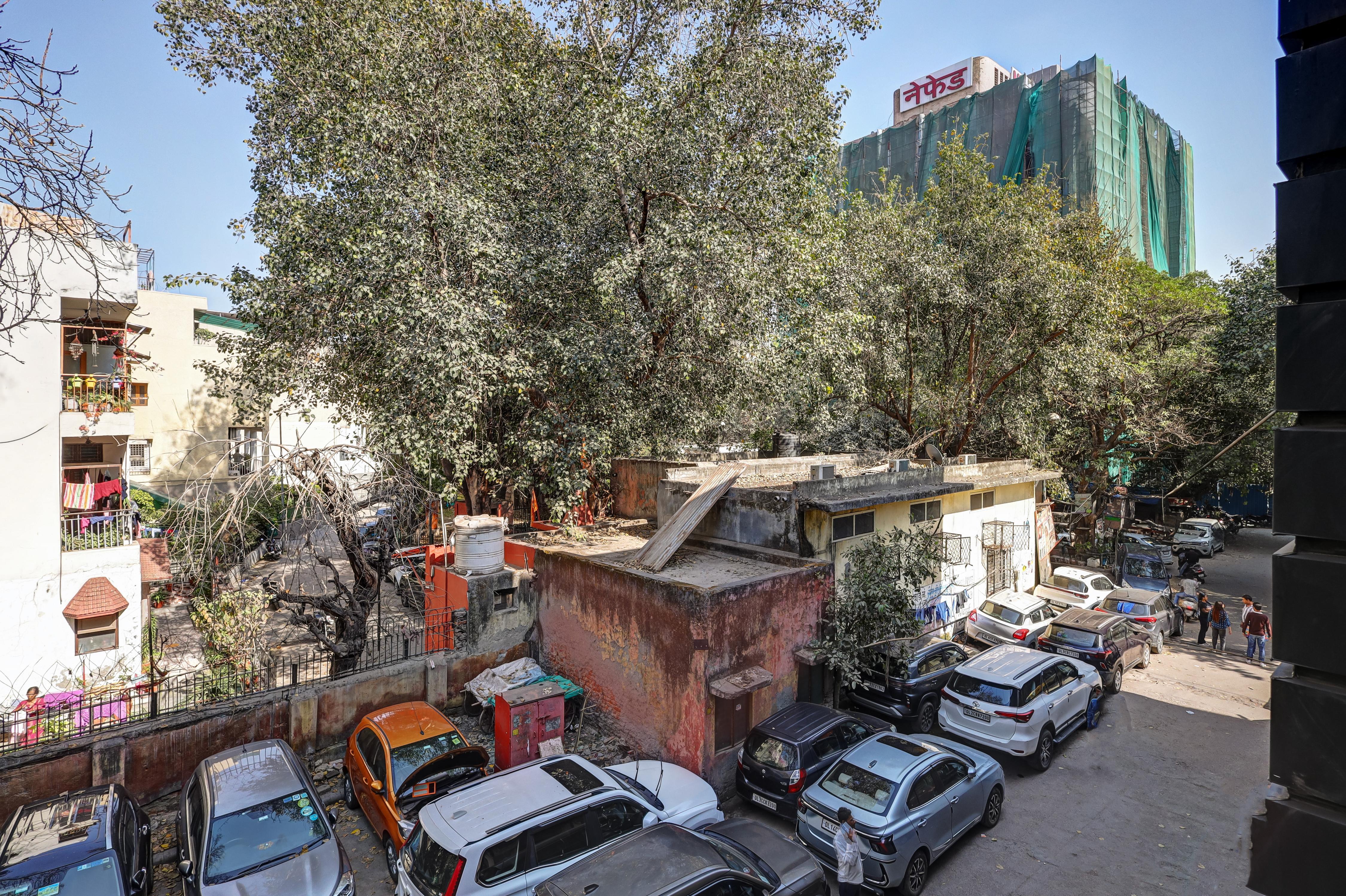 Hotel Ashram View Near Nizamuddin Railway Station - Tap to explore photos