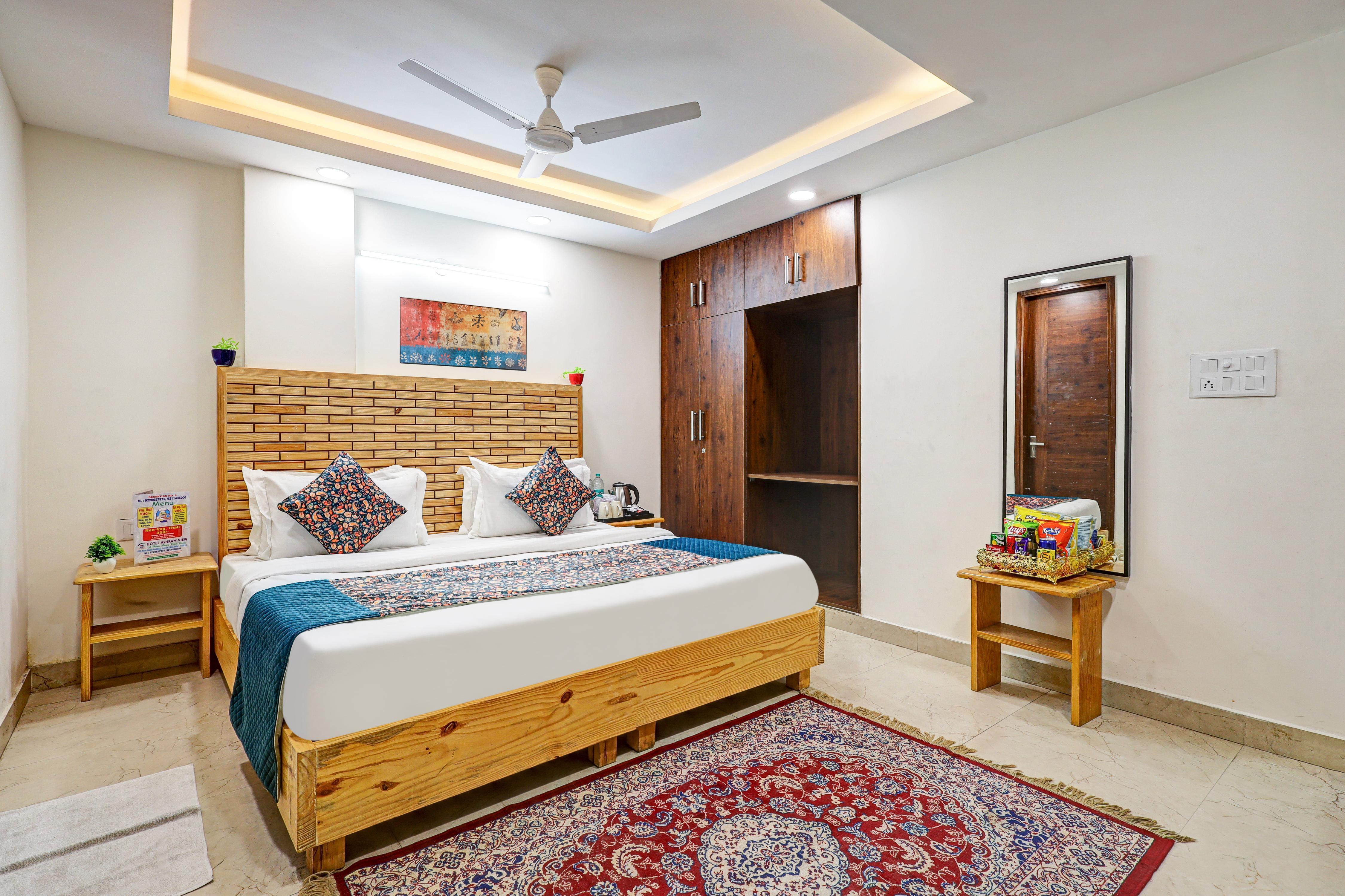 Hotel Ashram View Near Nizamuddin Railway Station - Tap to explore photos