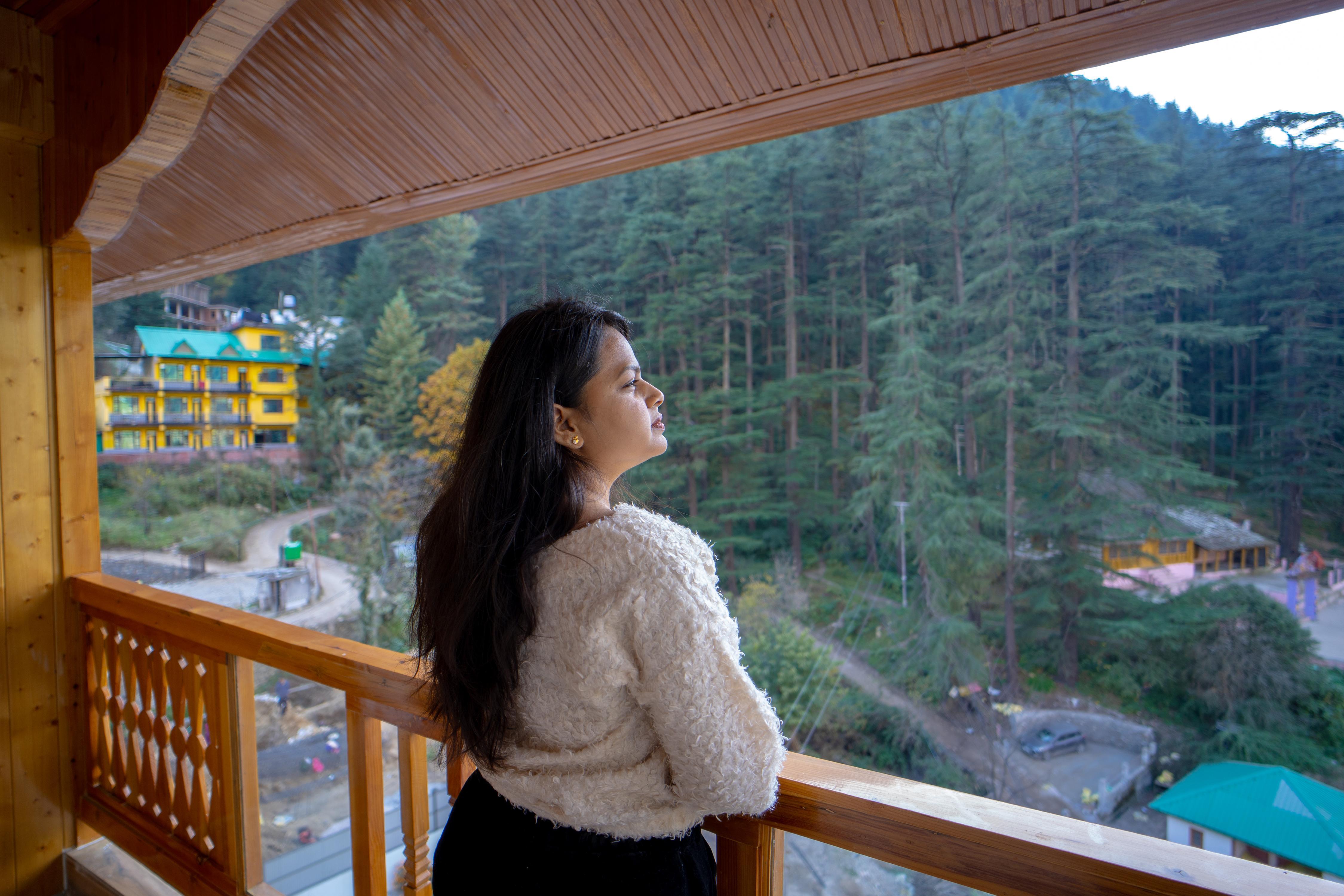 Hide-In Kasol - Tap to explore photos