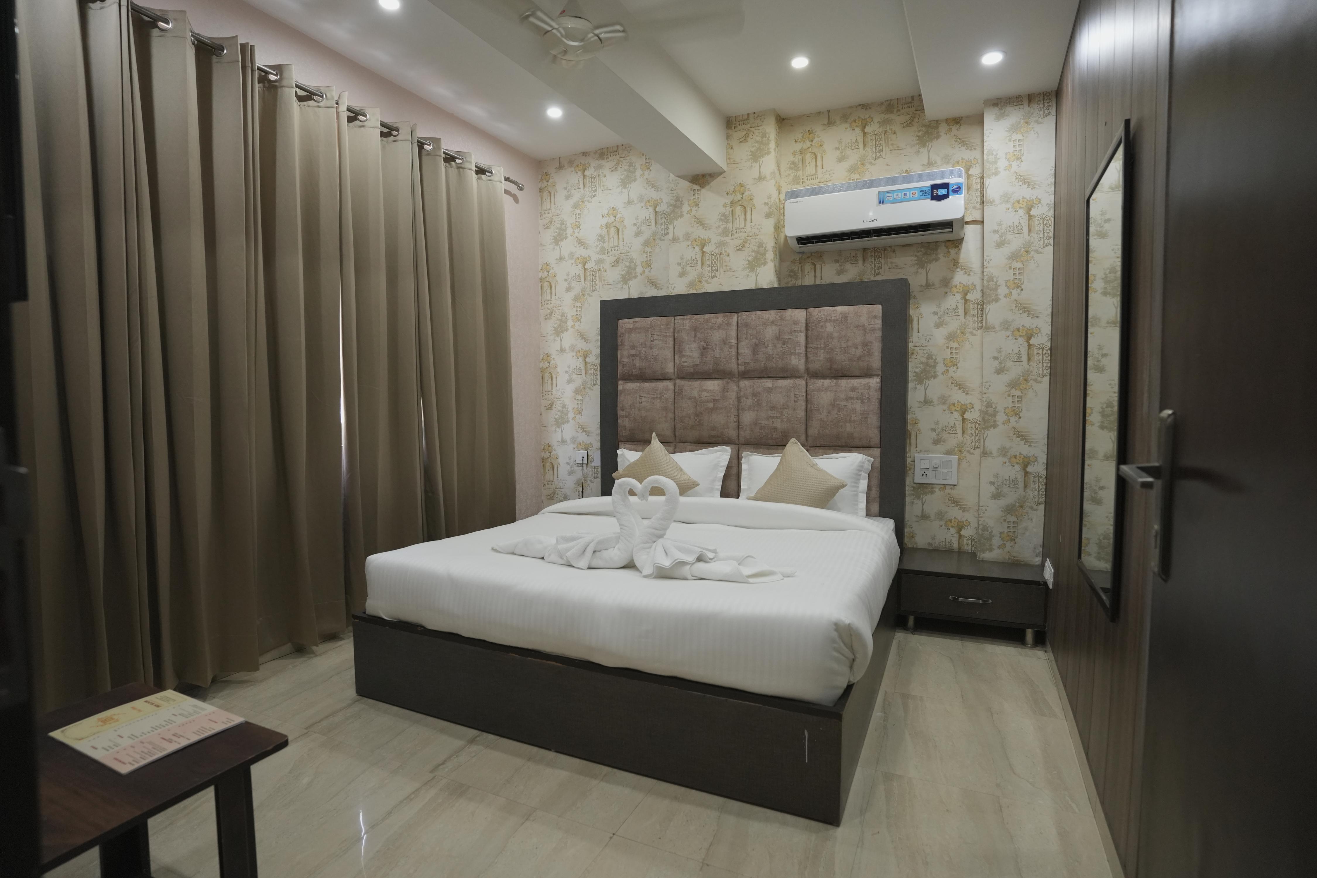 Iris Bloom Room Type - Deluxe Room