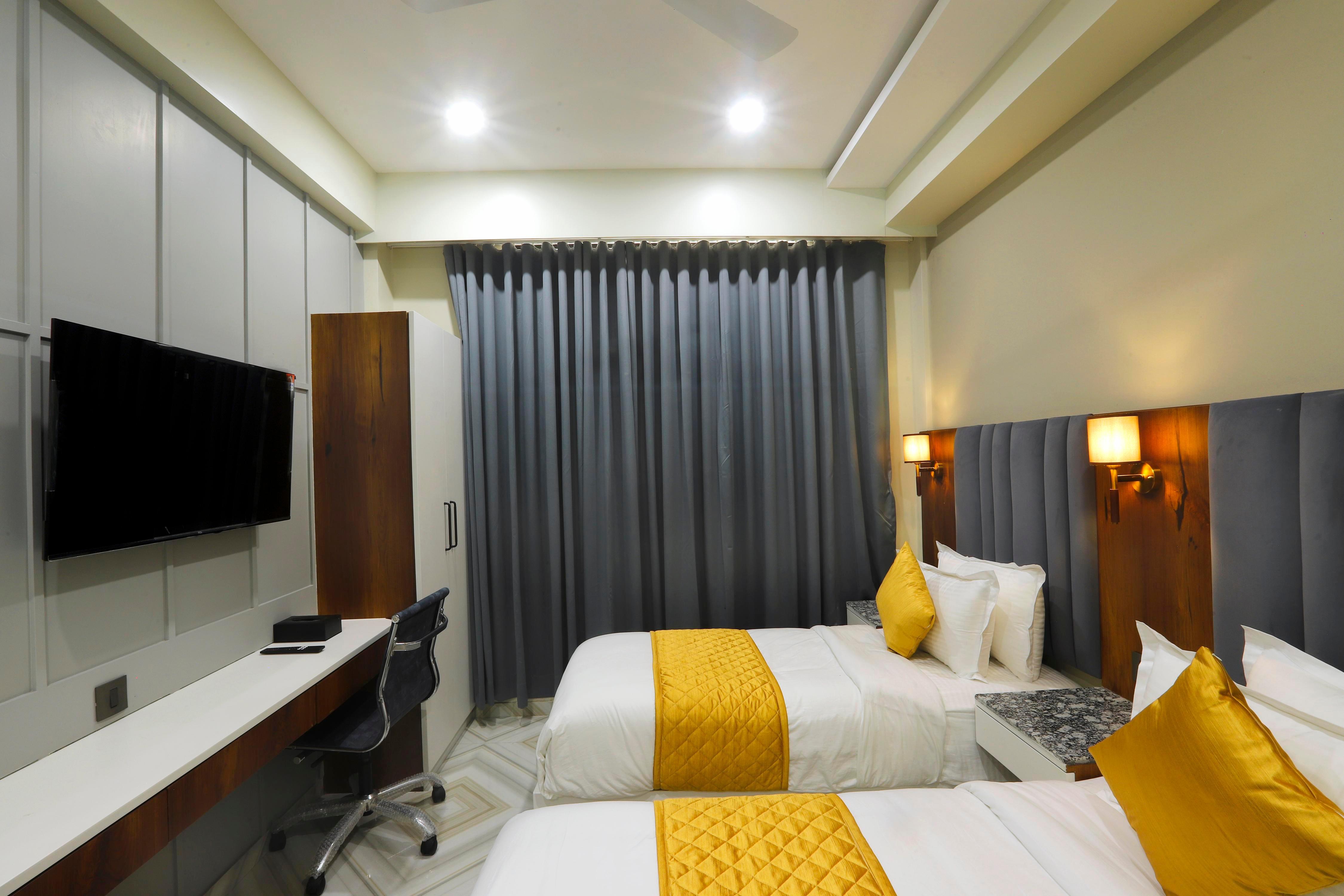 Hotel Breeze Bay EX -Near US Consulate, Bandra Kurla Complex BKC, Mumbai - Tap to explore photos