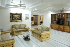 Eisha Guest House