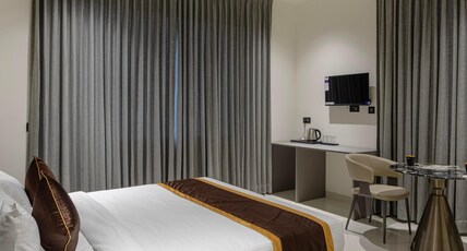 The Creek Room Type - Deluxe Room