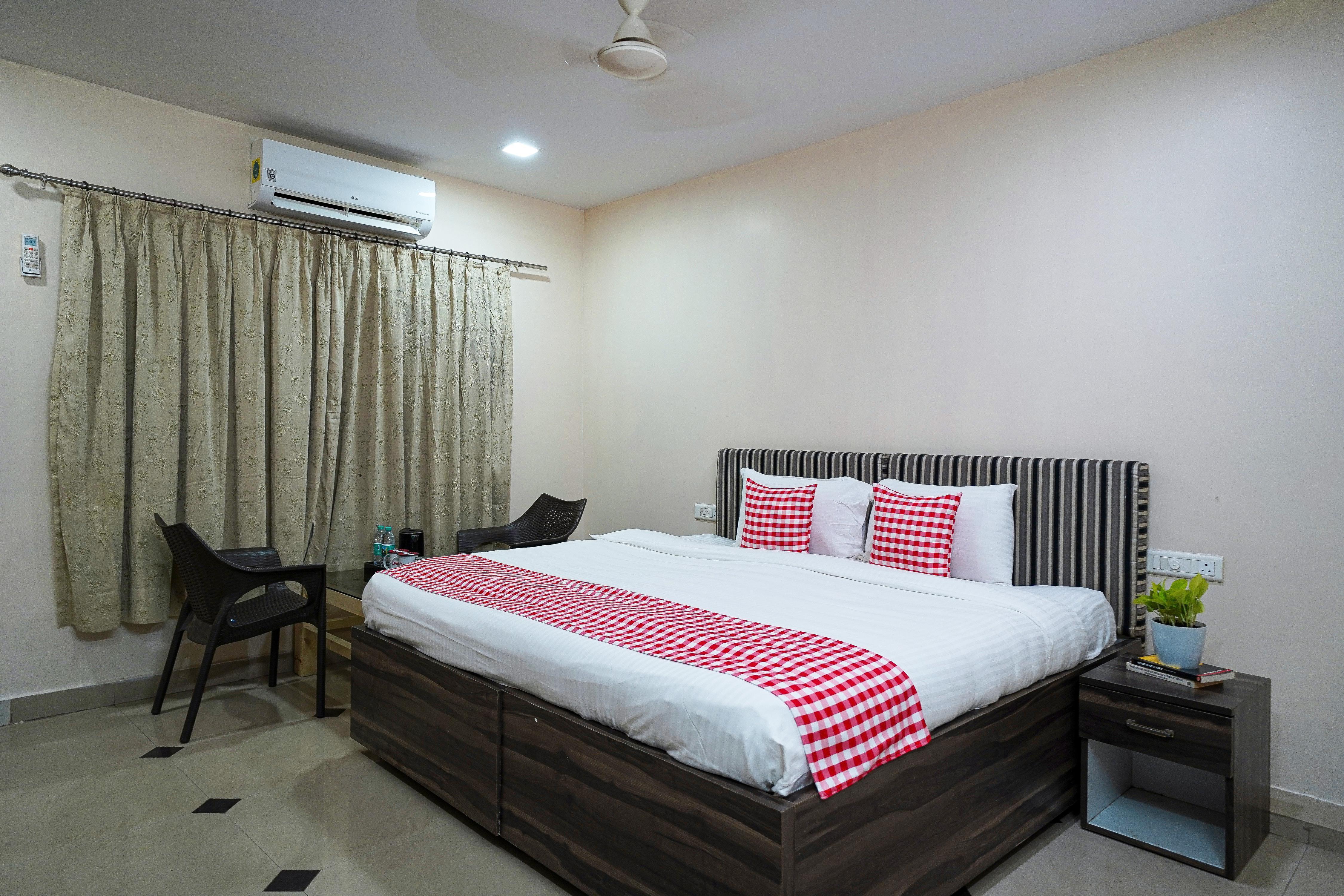 Open Hotel by Olive - Oceanic Vibes Hotel Room Type - Deluxe King