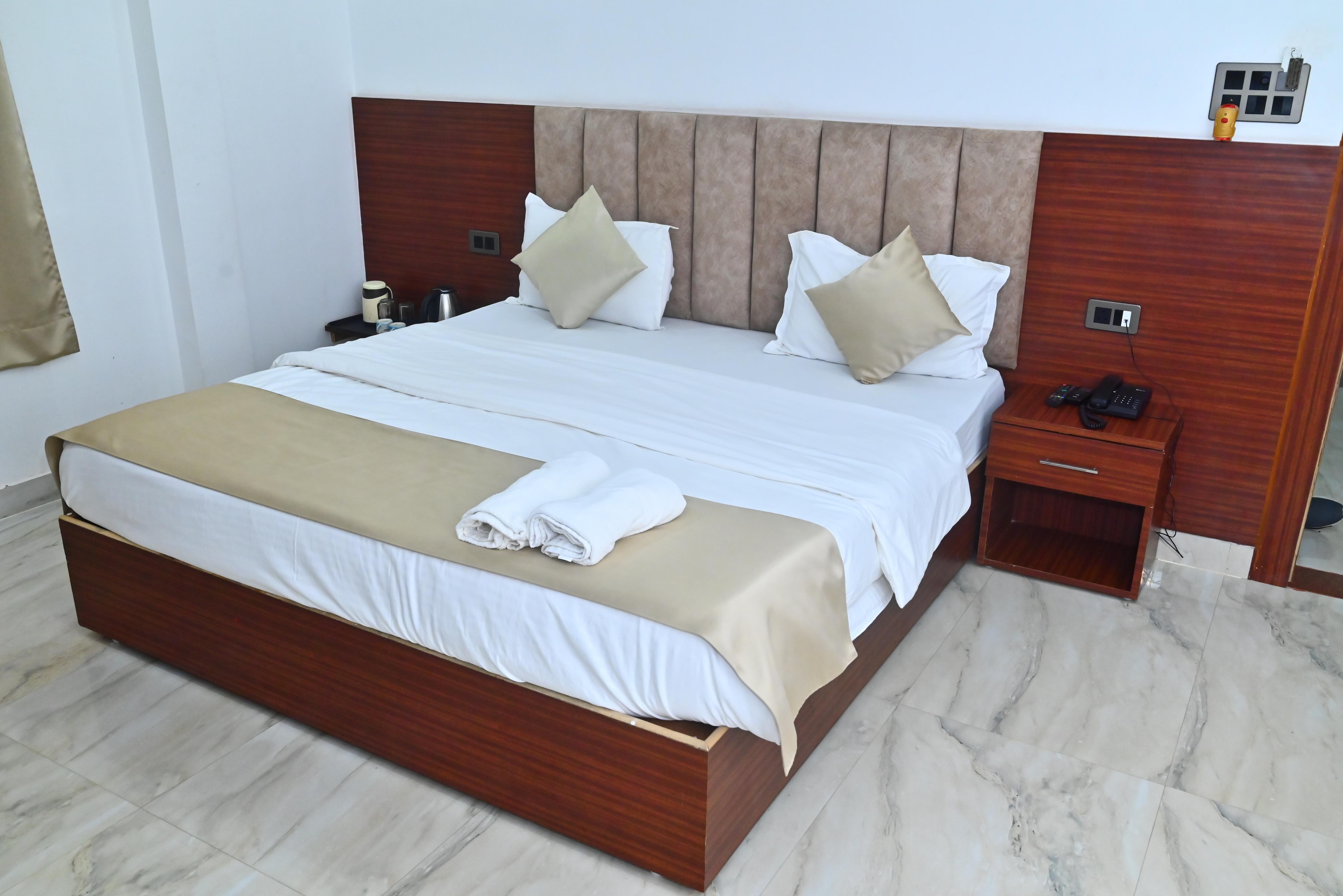 SRI BAGESWAR PALACE Room Type - Deluxe Room