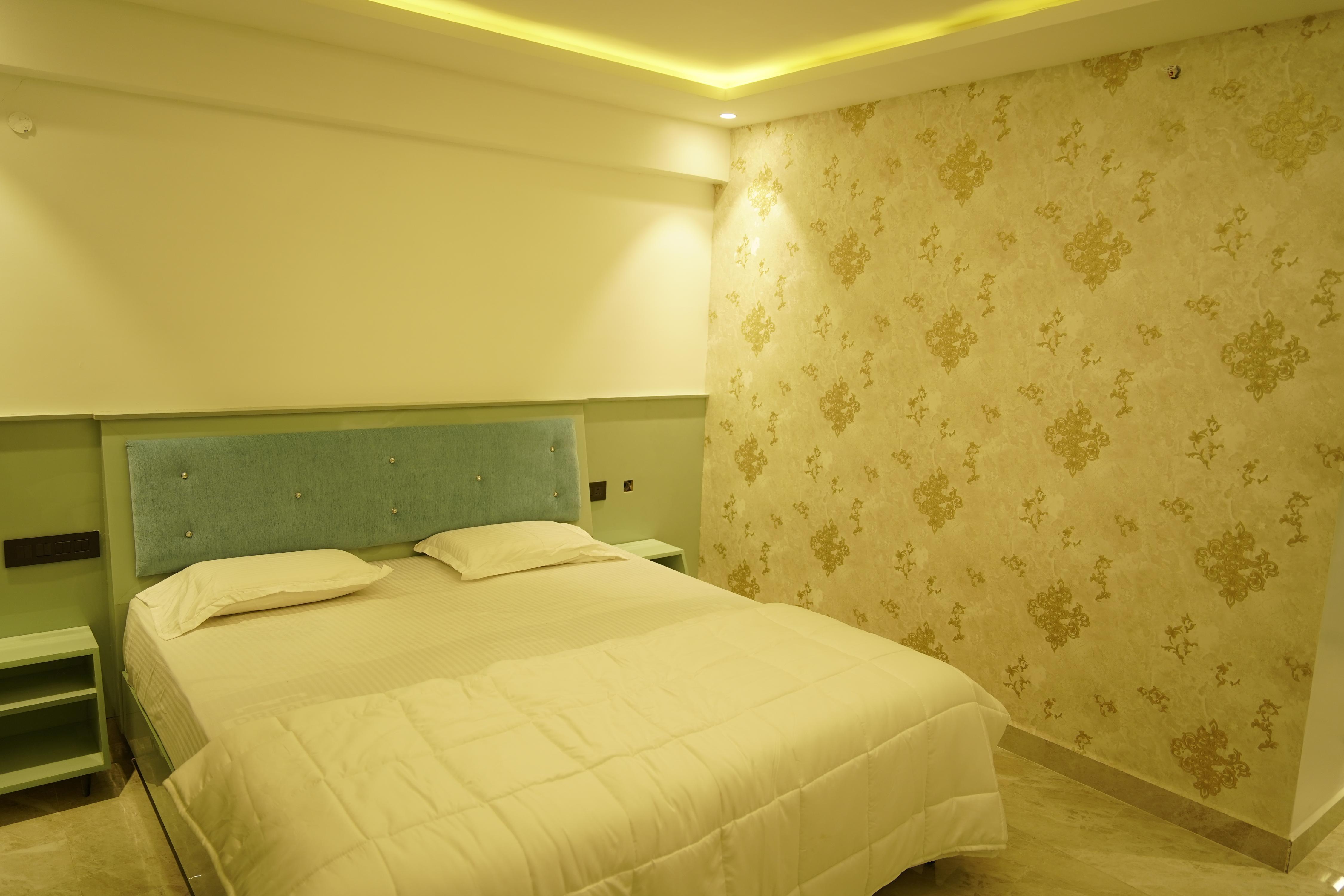 Sekaran Residency - Sekaran Mall Hotel - Tap to explore photos