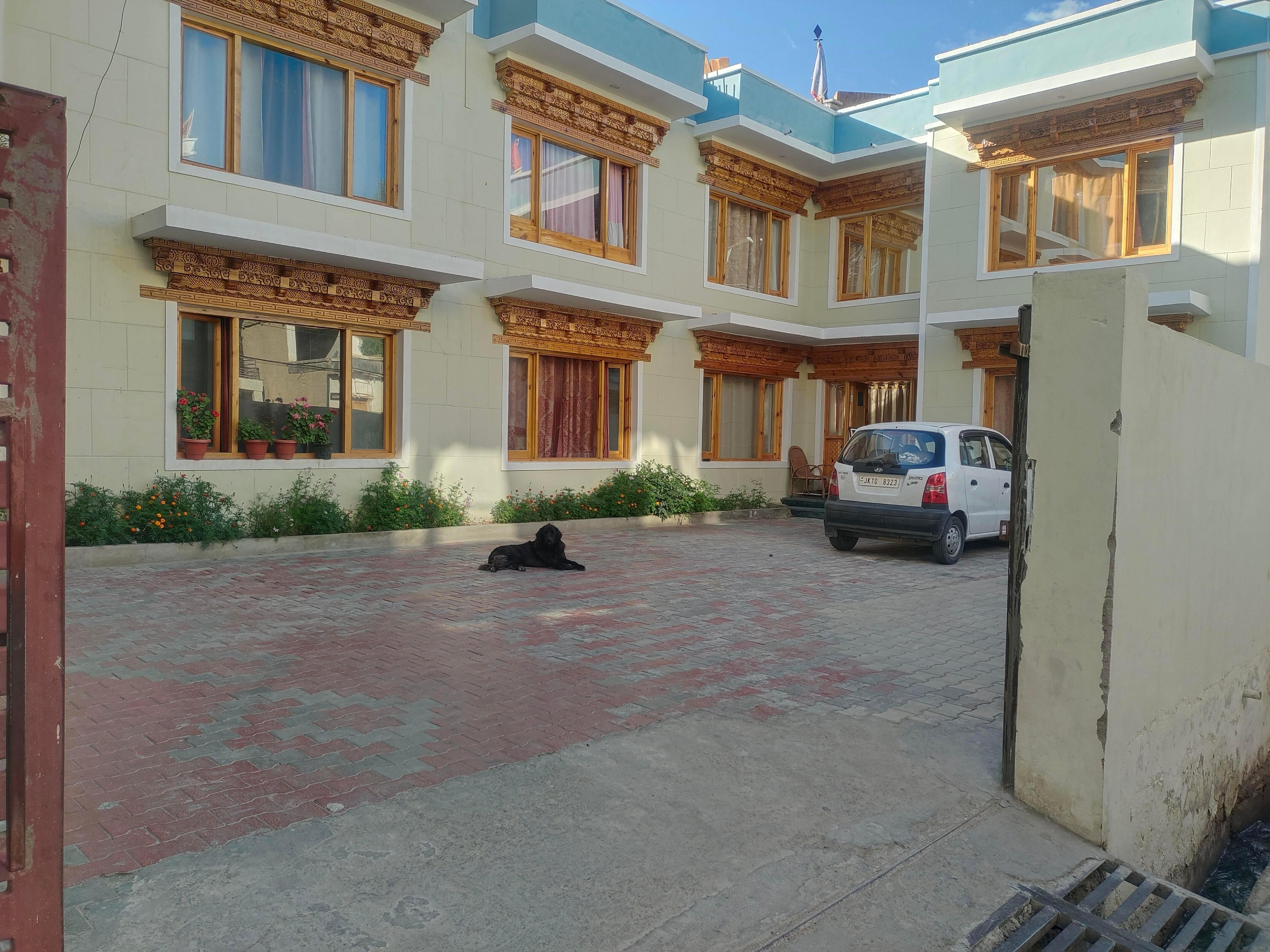 4 Season Villa Ladakh - Tap to explore photos