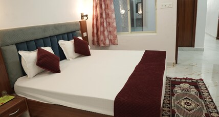 HOTEL PARK VIEW Room Type - Deluxe Room