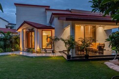 SaffronStays Nirvana Groove