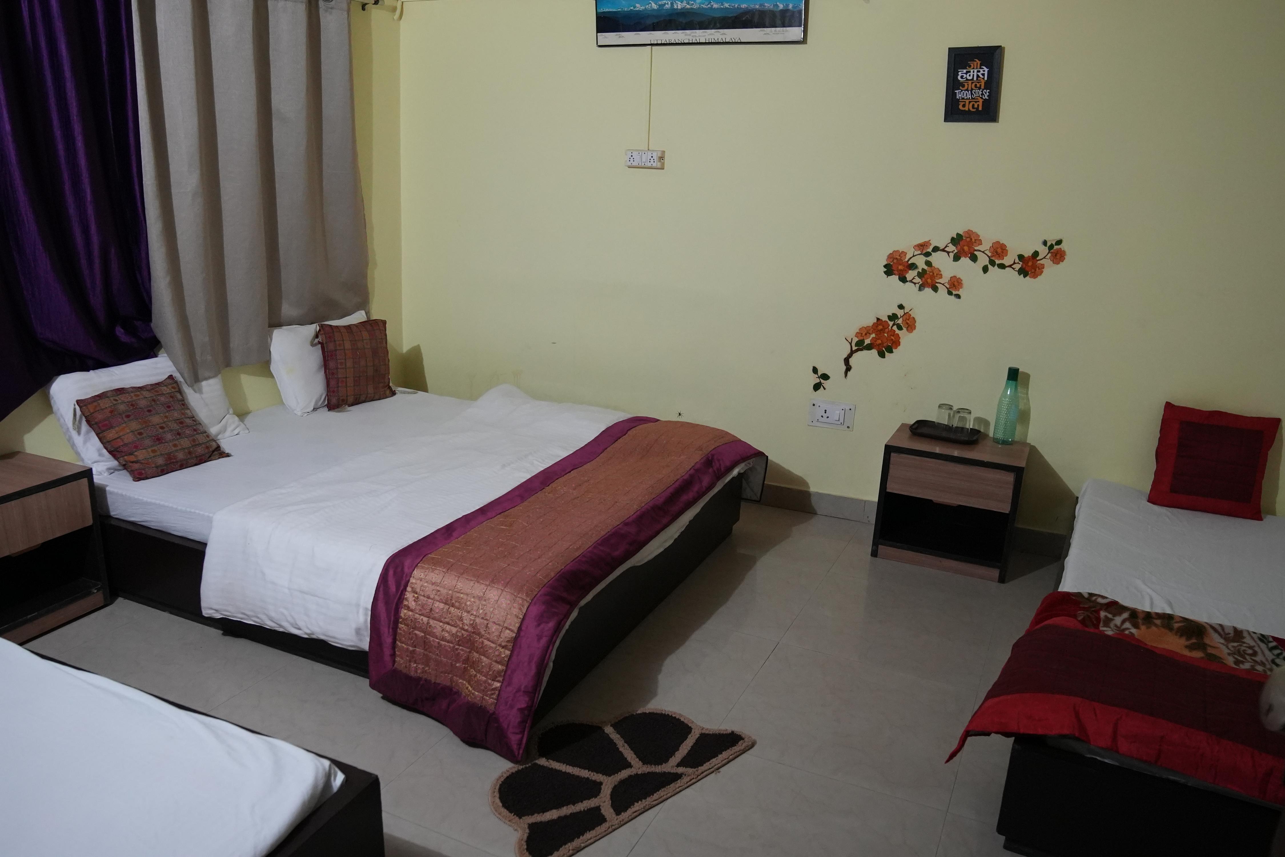 Himalaya View Resort : Hotel and Restaurant Room Type - Delux Family Room