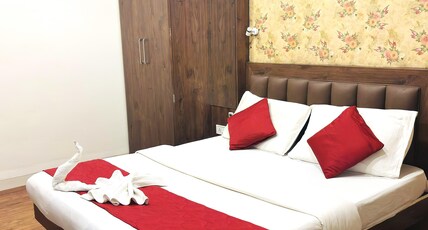 HOTEL SHREE RAM PALACE Room Type - Deluxe Room