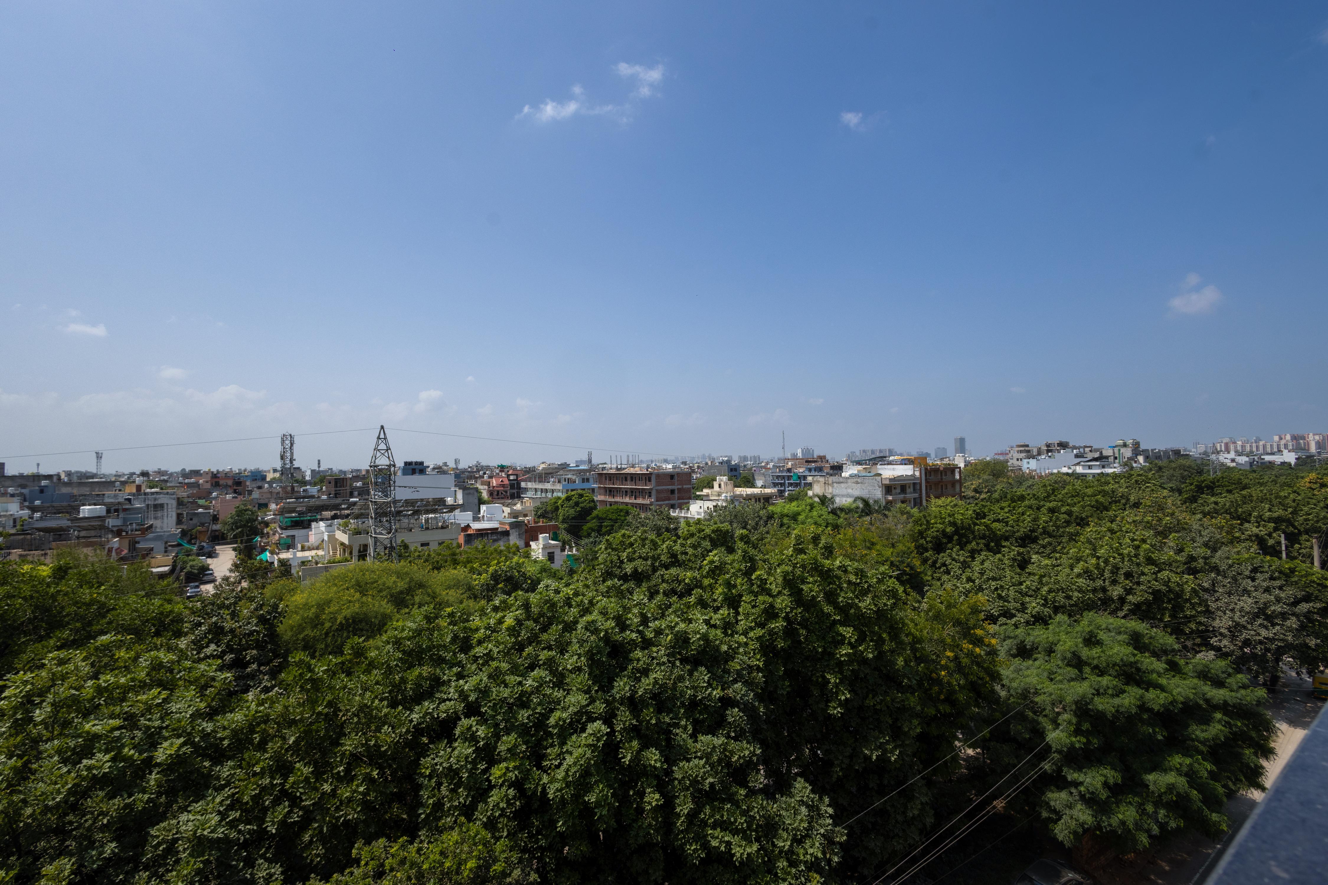 Hotel Leaf 9 Grand - Udyog Vihar - Tap to explore photos