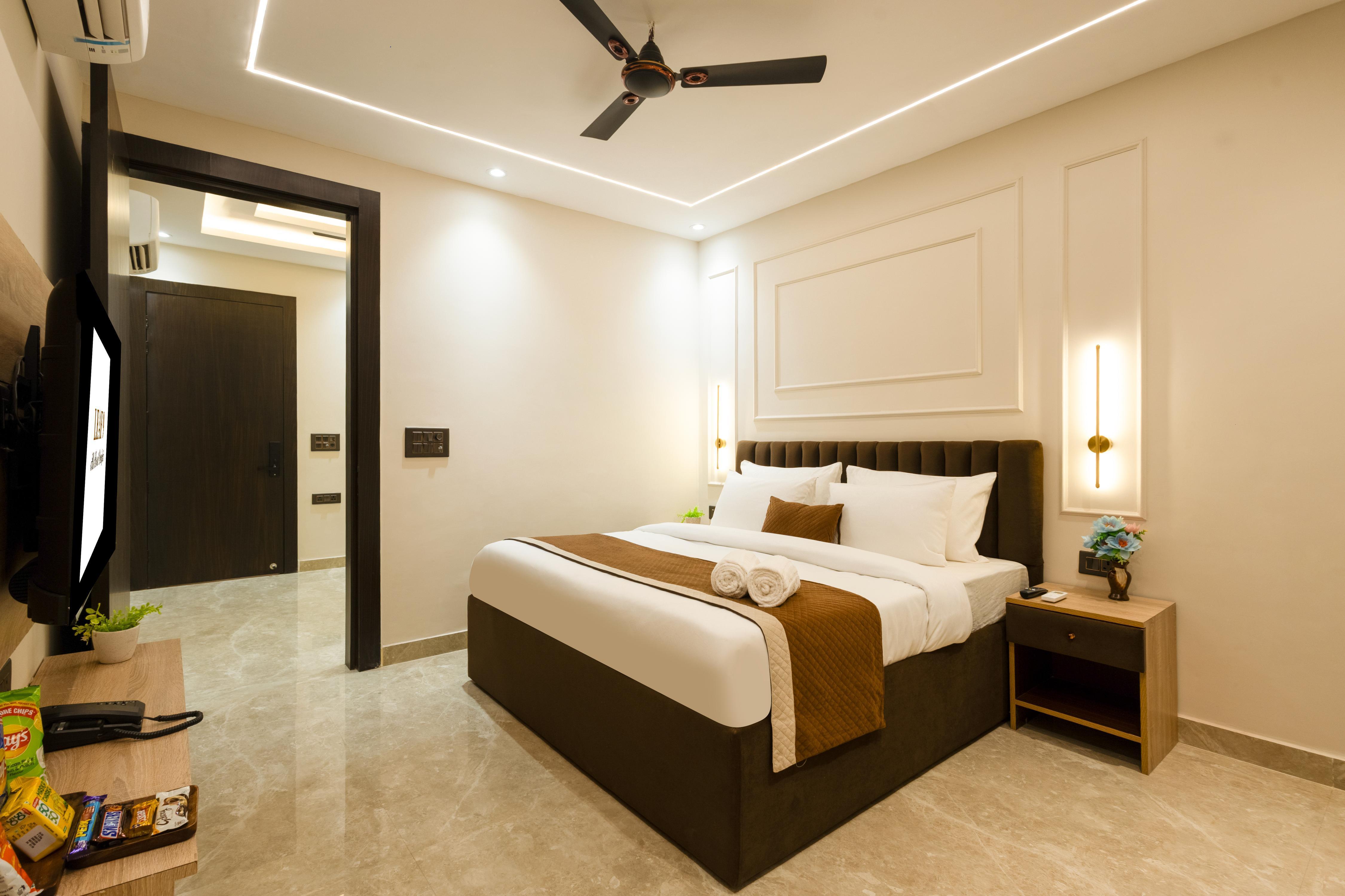 Hotel Leaf 9 Grand - Udyog Vihar Room Type - Deluxe Studio Room