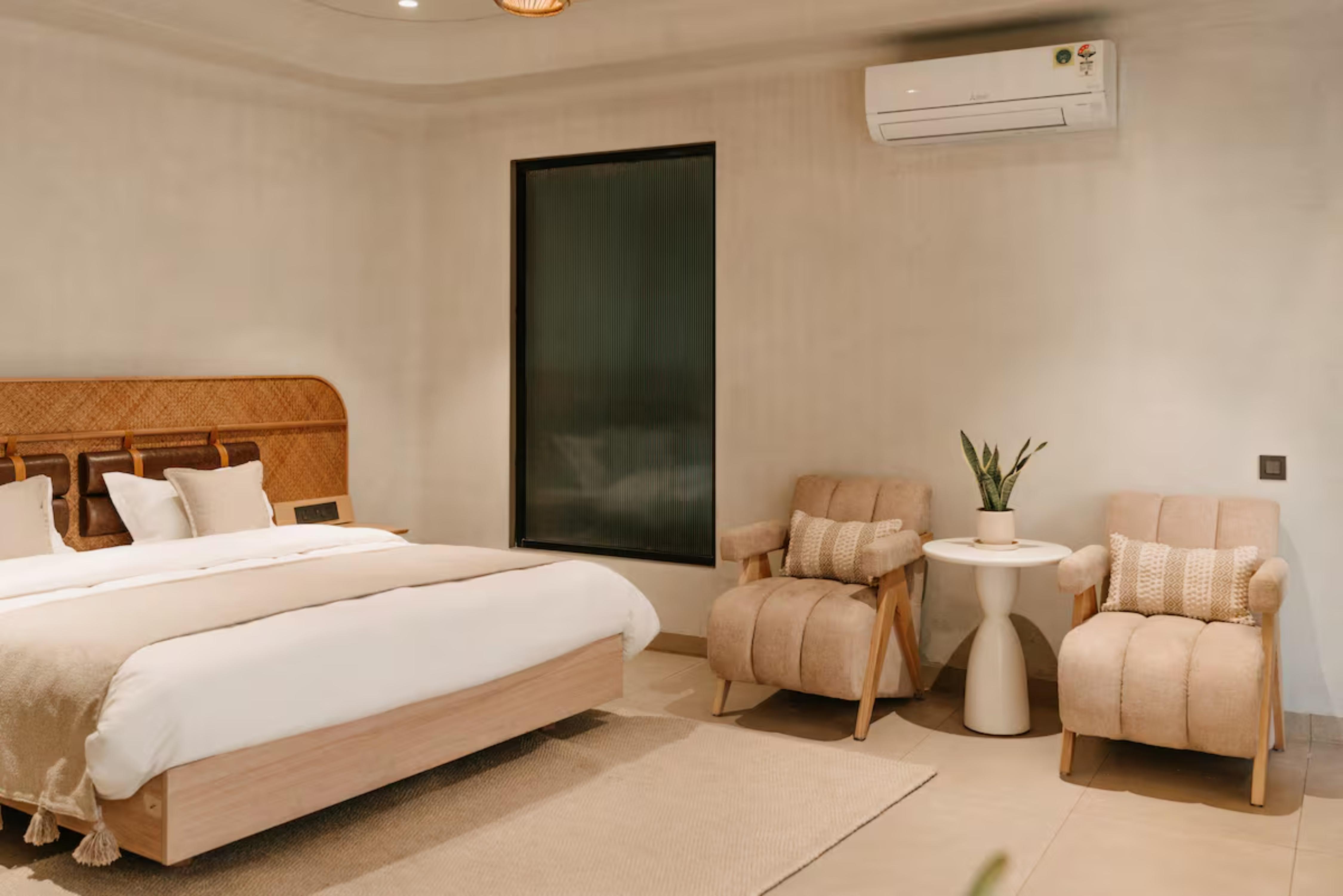 Jade Manor Villa | 3 BHK | 1st Floor - Tap to explore photos