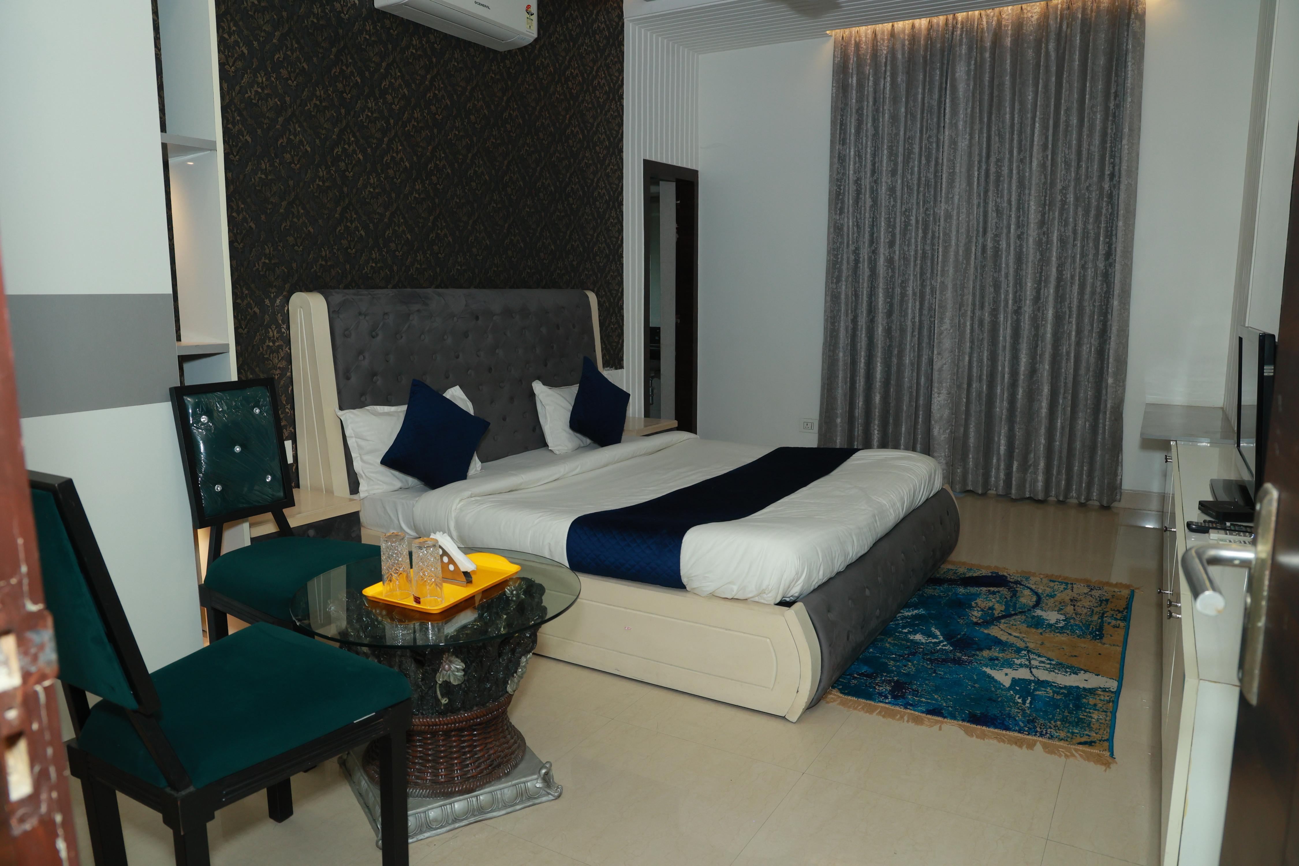 Hotel Aravali Residency - Tap to explore photos